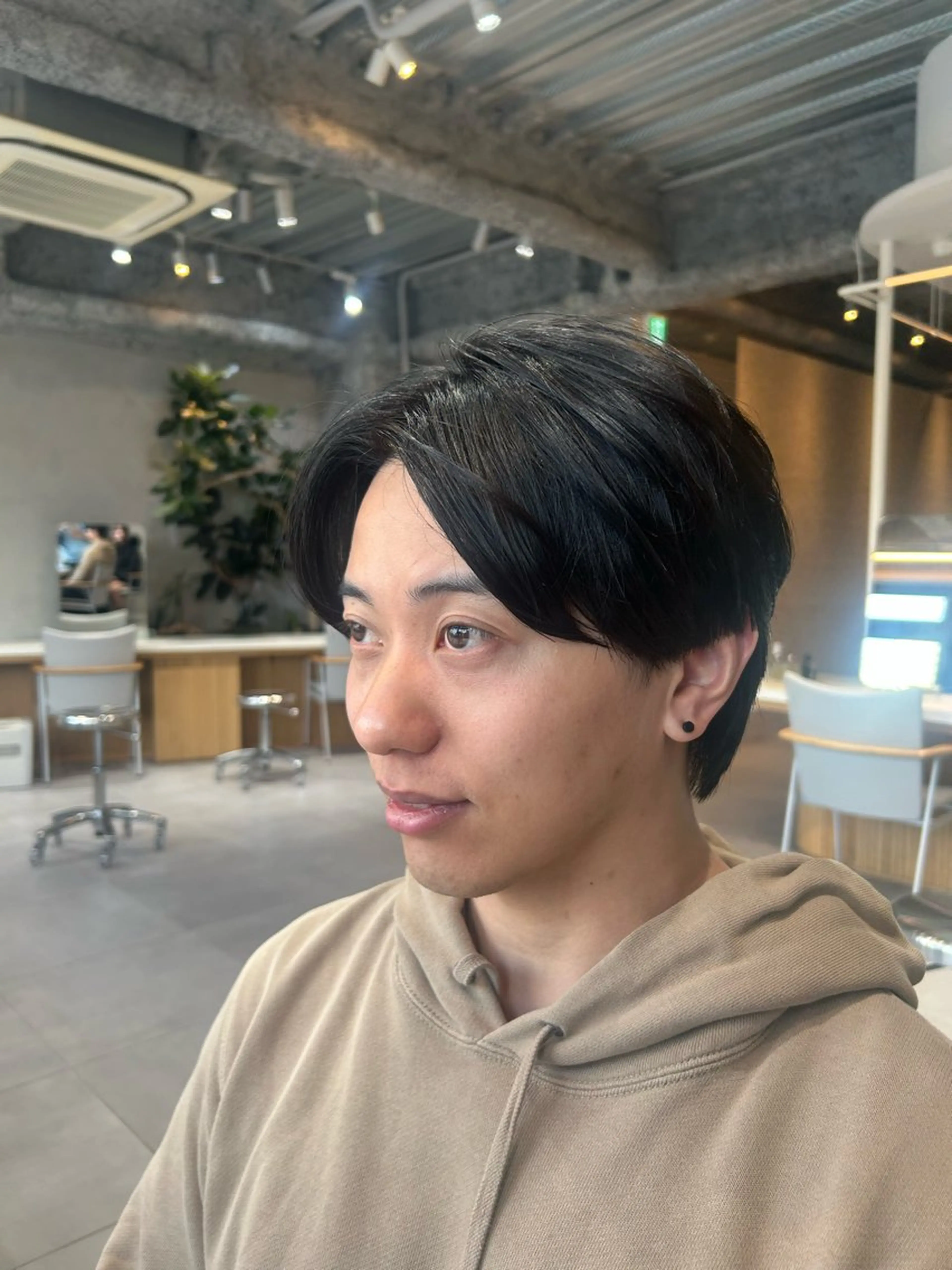 メンズ センターパート カット ヘッドスパ three.北浜所属・前竹 那生のヘアスタイル