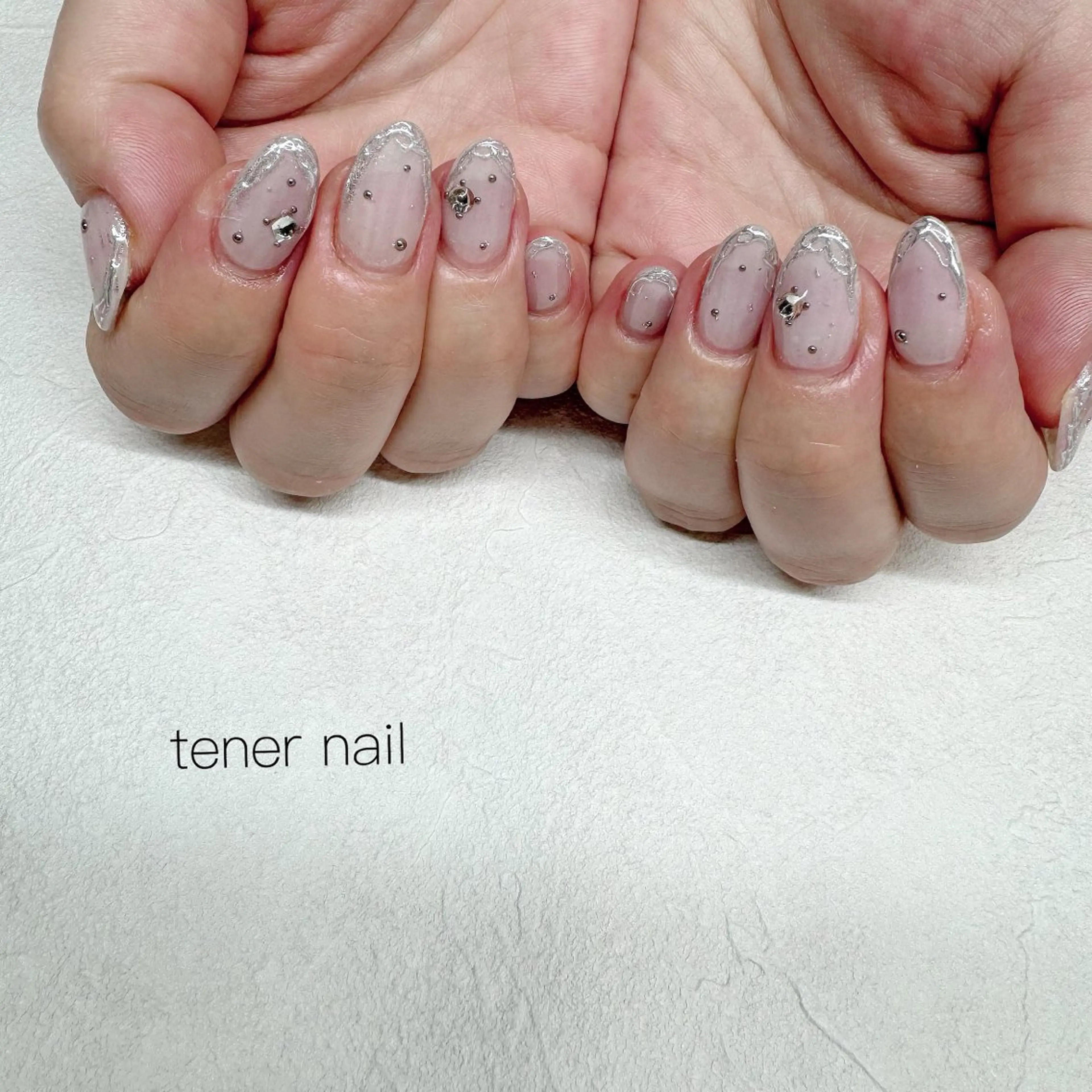 ネイル フレンチネイル ミラーネイル シルバー ハンドネイル tener  nail  テネルネイル所属・テネルネイル tener nailのネイルデザイン