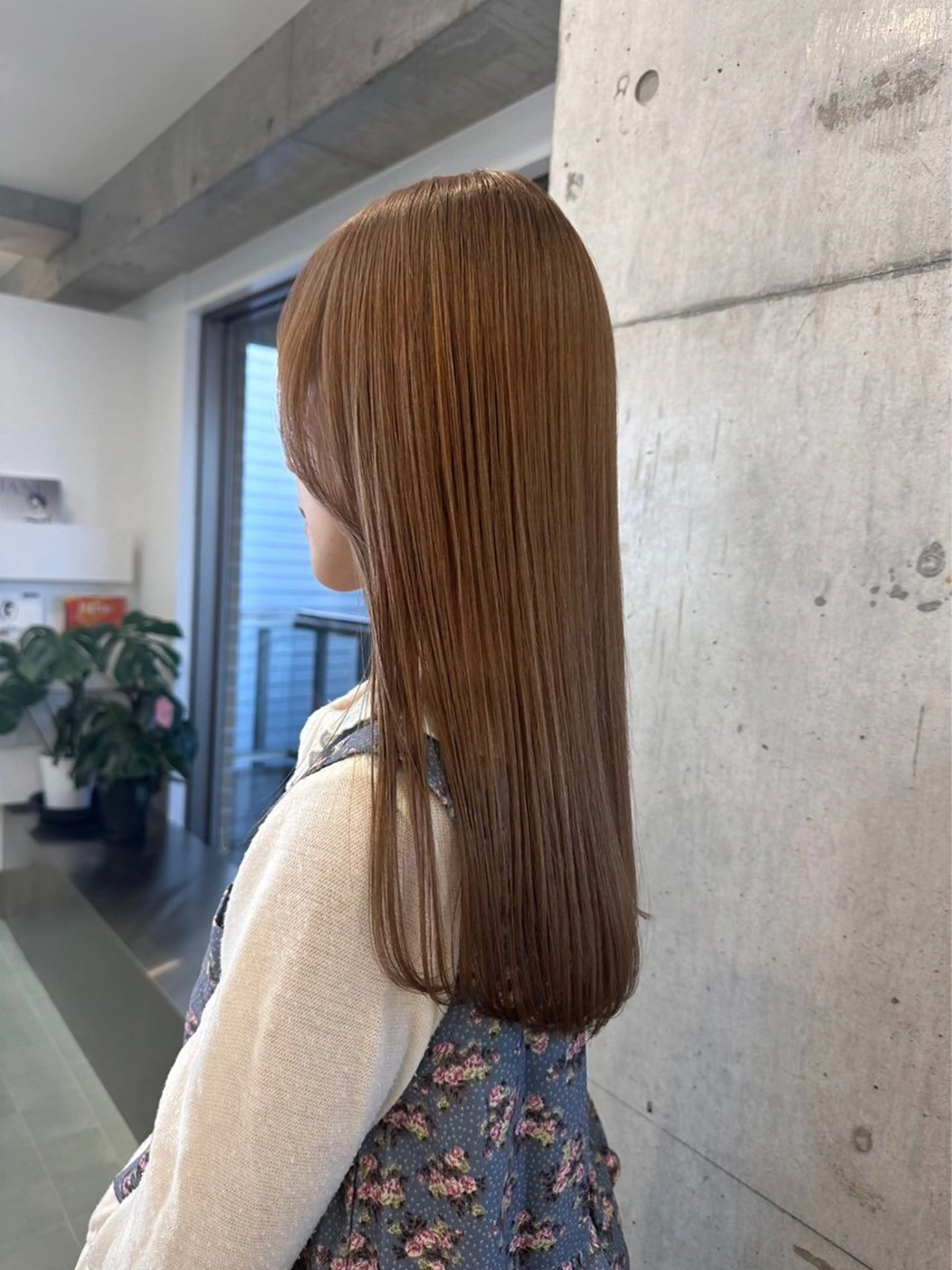 ロング カラー 磯　亜由香🌼 ブリーチ/ボブカットのヘアスタイル