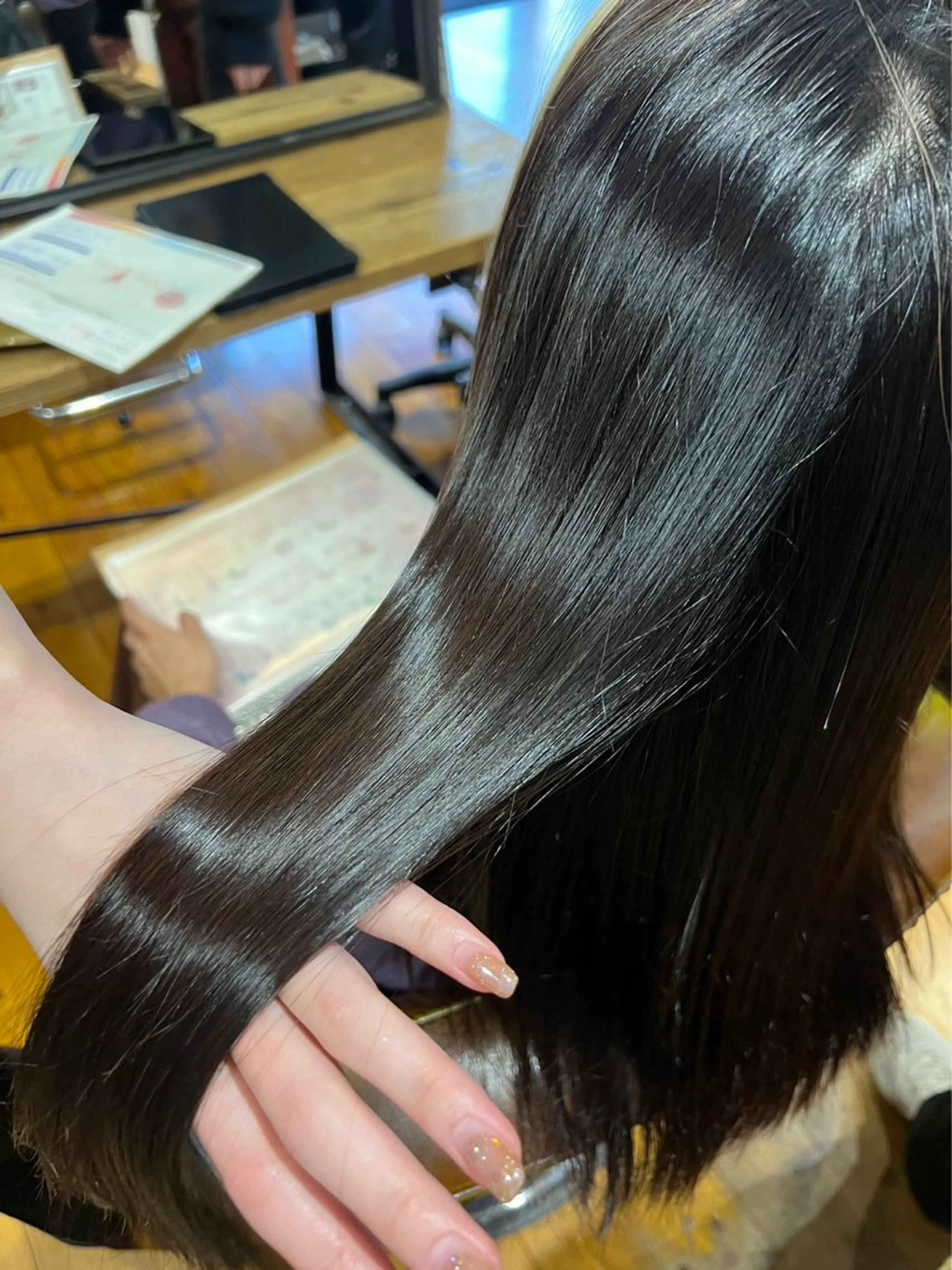 カラー 三宅 凜佳のヘアスタイル