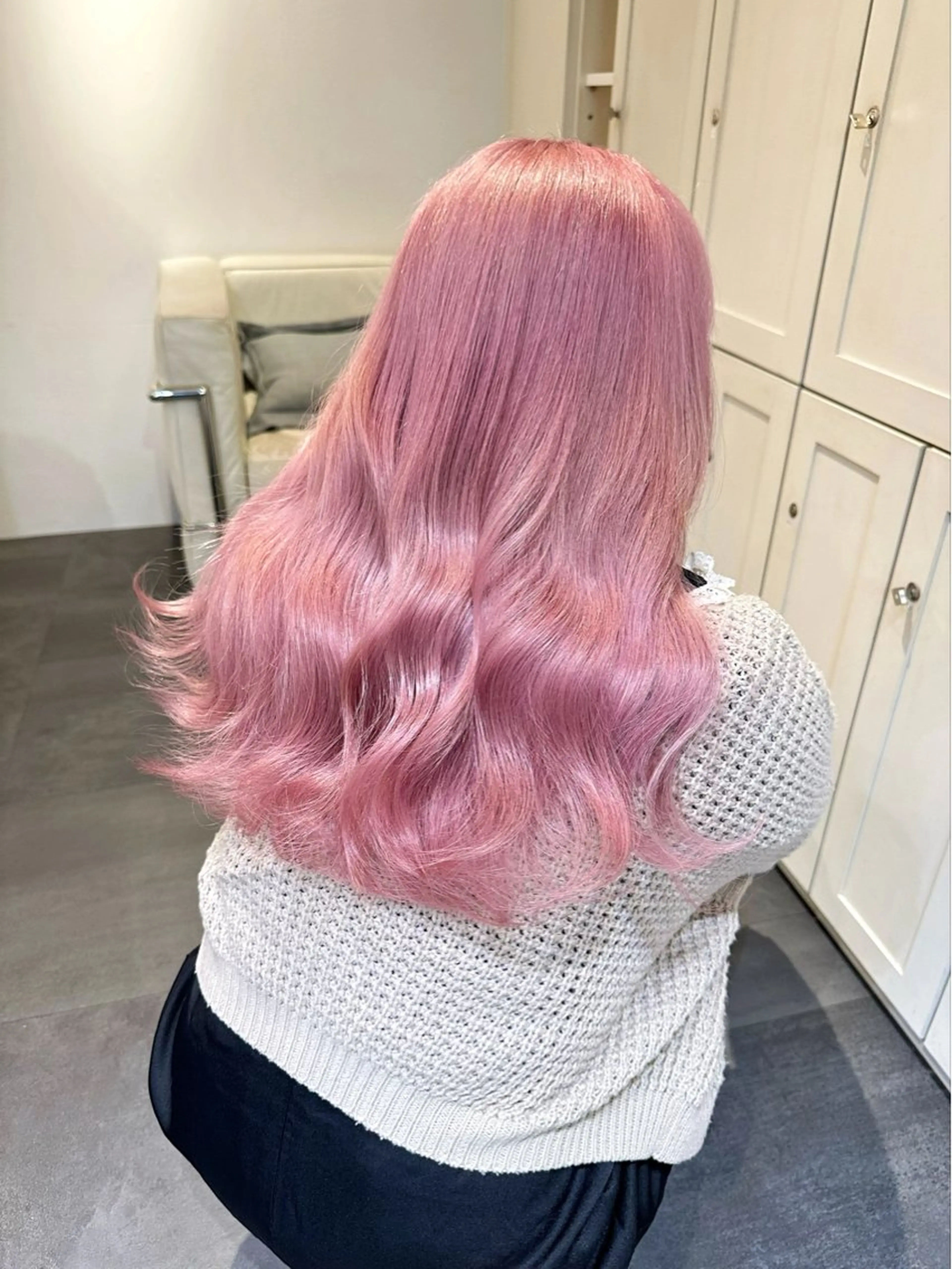 セミロング カラー ベージュカラー ブリーチ ブロンド ケアブリーチ デザインカラー Beleza Shibuya所属・ヒロミ/ミルクティー /ブロンド/ピンクのヘアスタイル