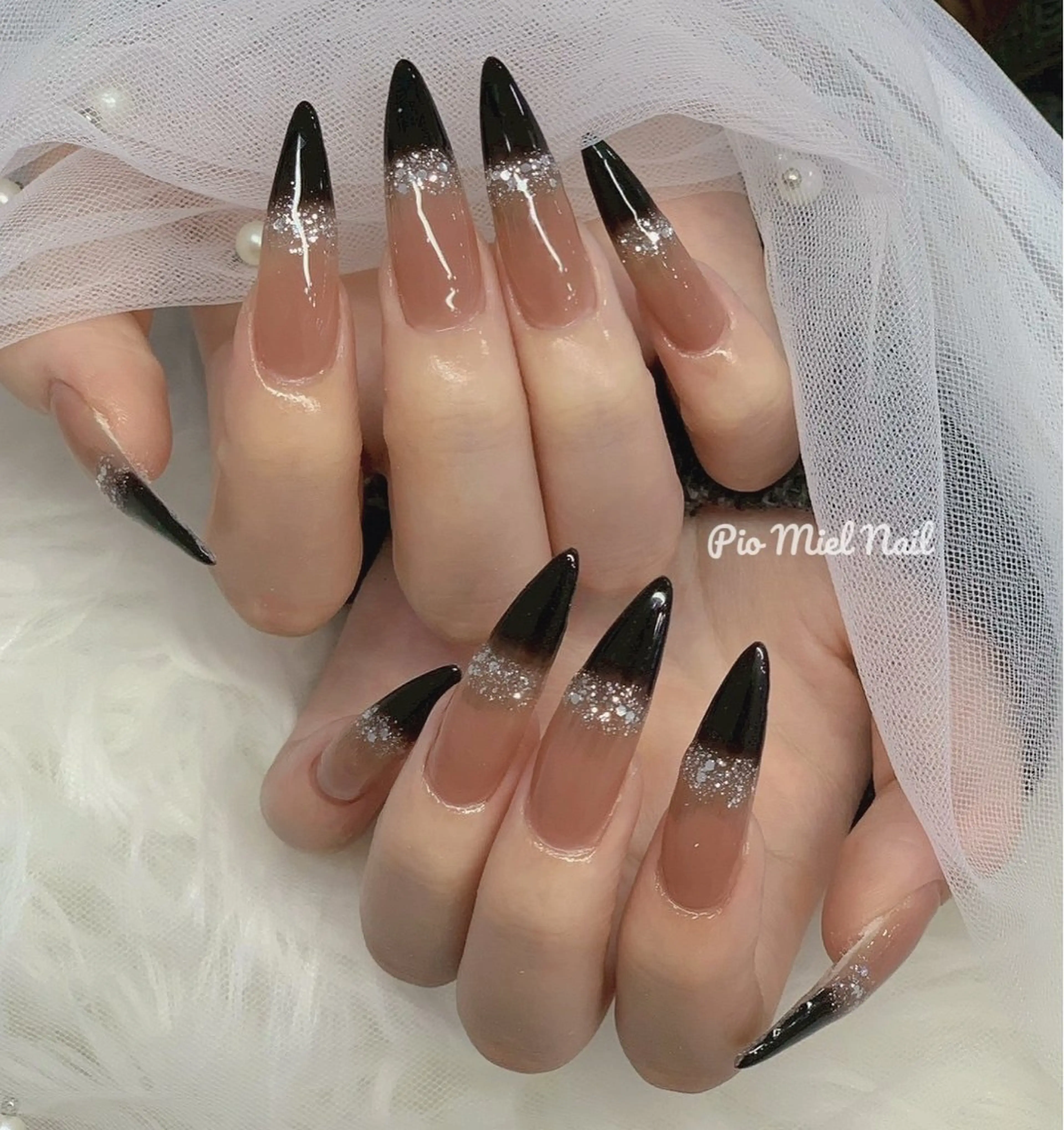 ロング ハンドネイル ハンドケア Pio Mielのネイルデザイン