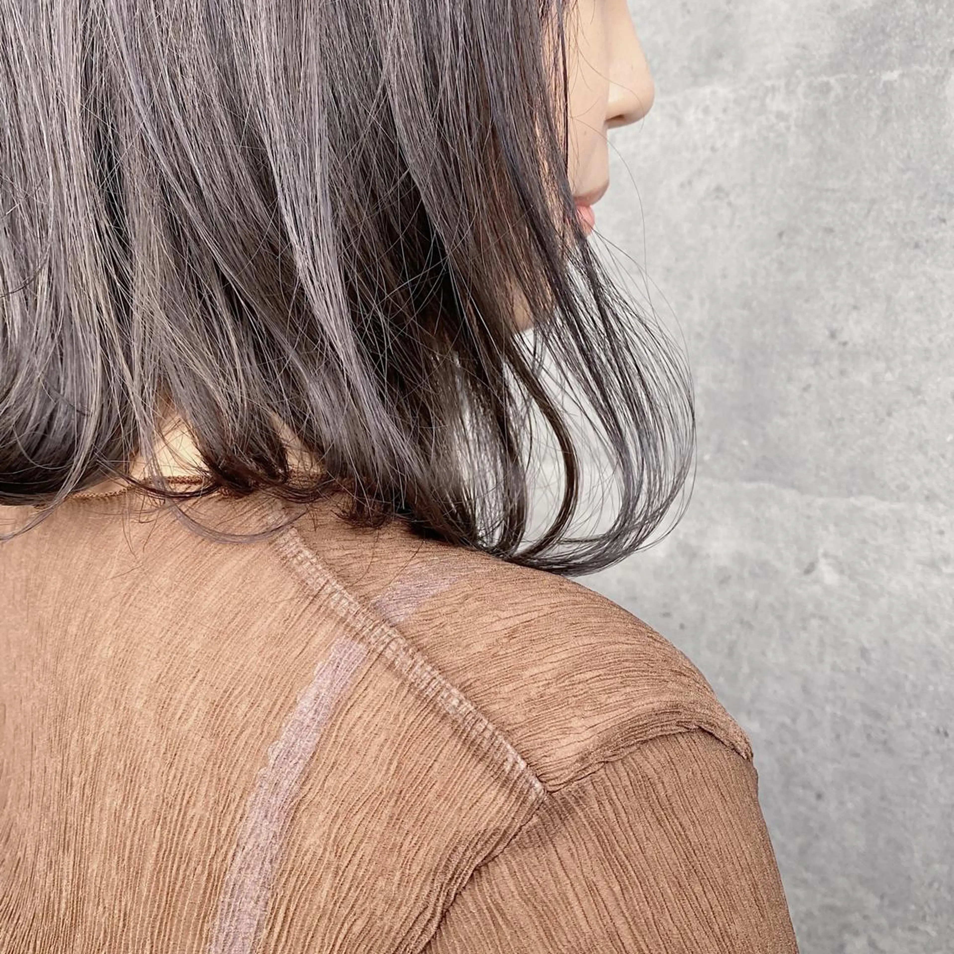 ショート カラー _WHITE 天王寺のヘアスタイル