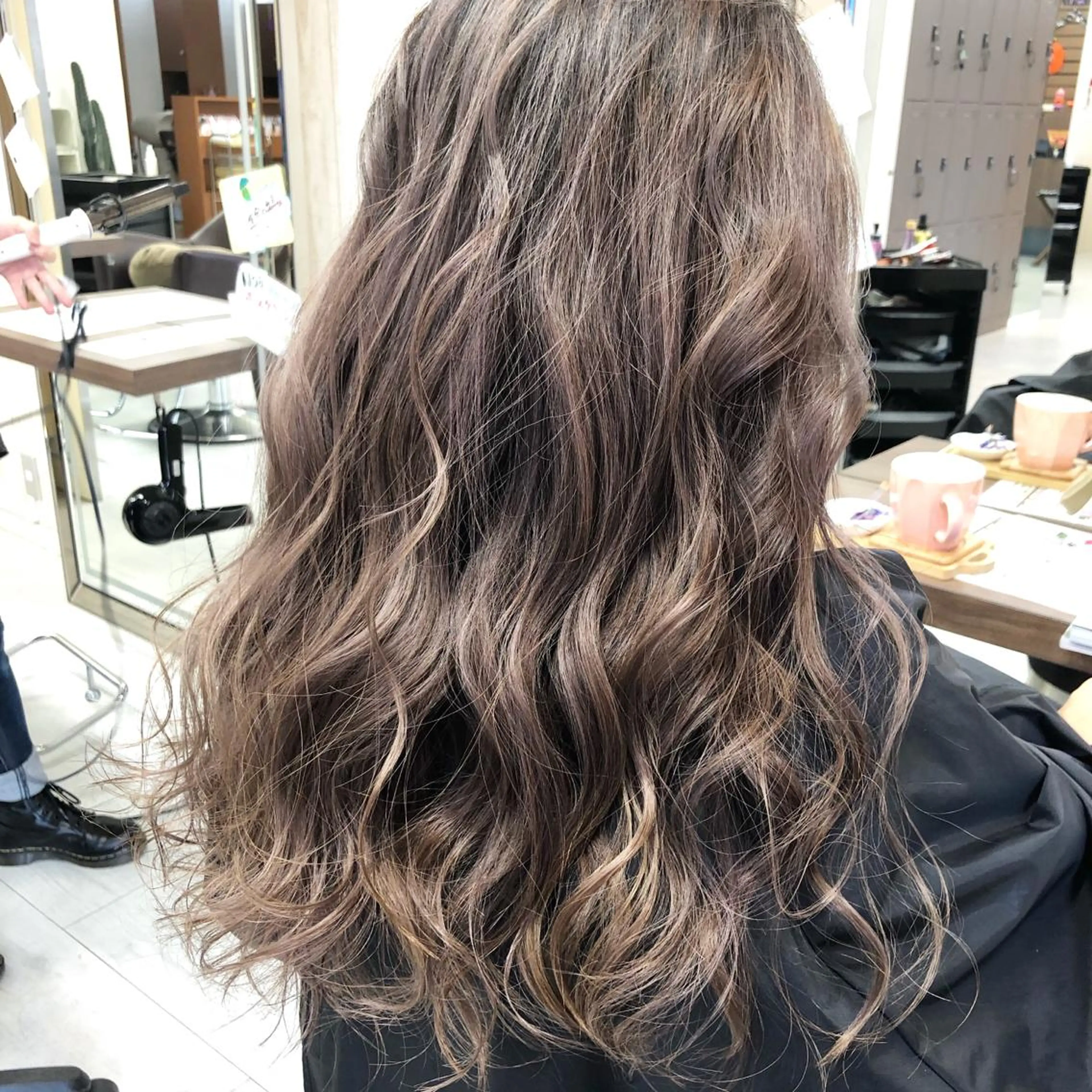 ロング レイヤーカット SALOWIN  原宿ash所属・タナカ タクヤのヘアスタイル