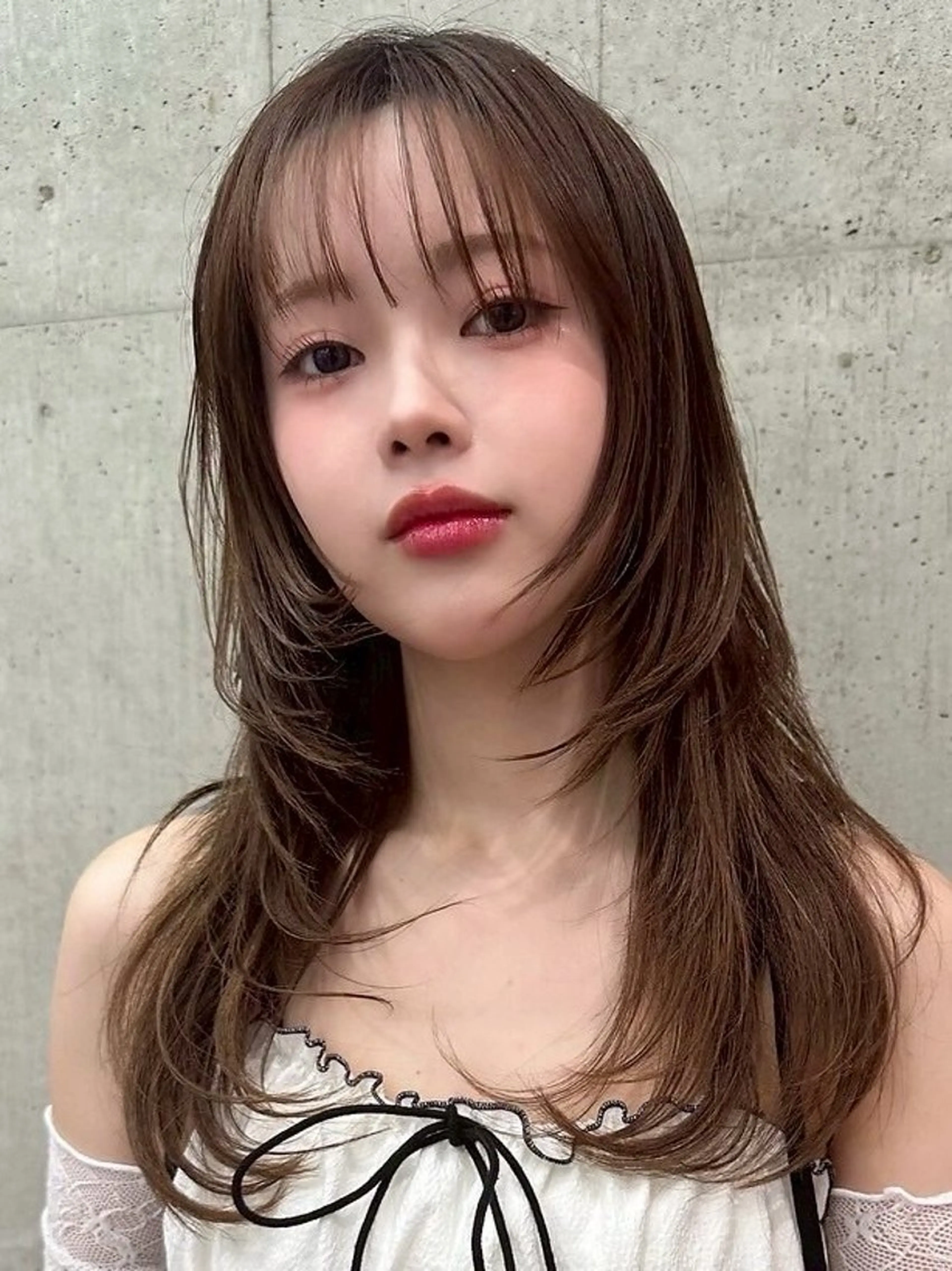 ロング カラー ヘアアレンジ ブリーチ ダブルカラー イヤリングカラー イルミナカラー ブリーチなしカラー 立川レイヤー 透明感カラーaoiのヘアスタイル