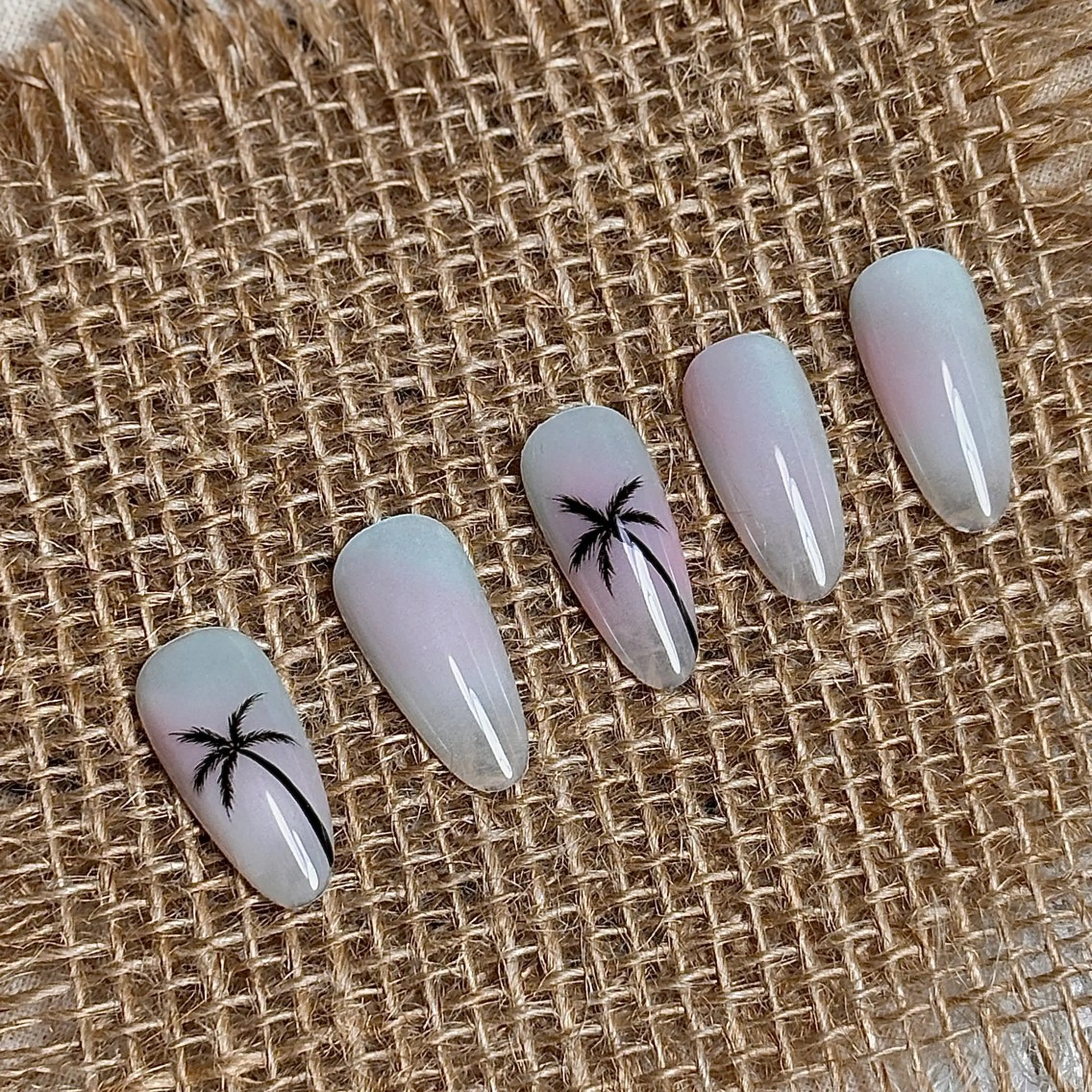 ネイル Elin Maggieのネイルデザイン