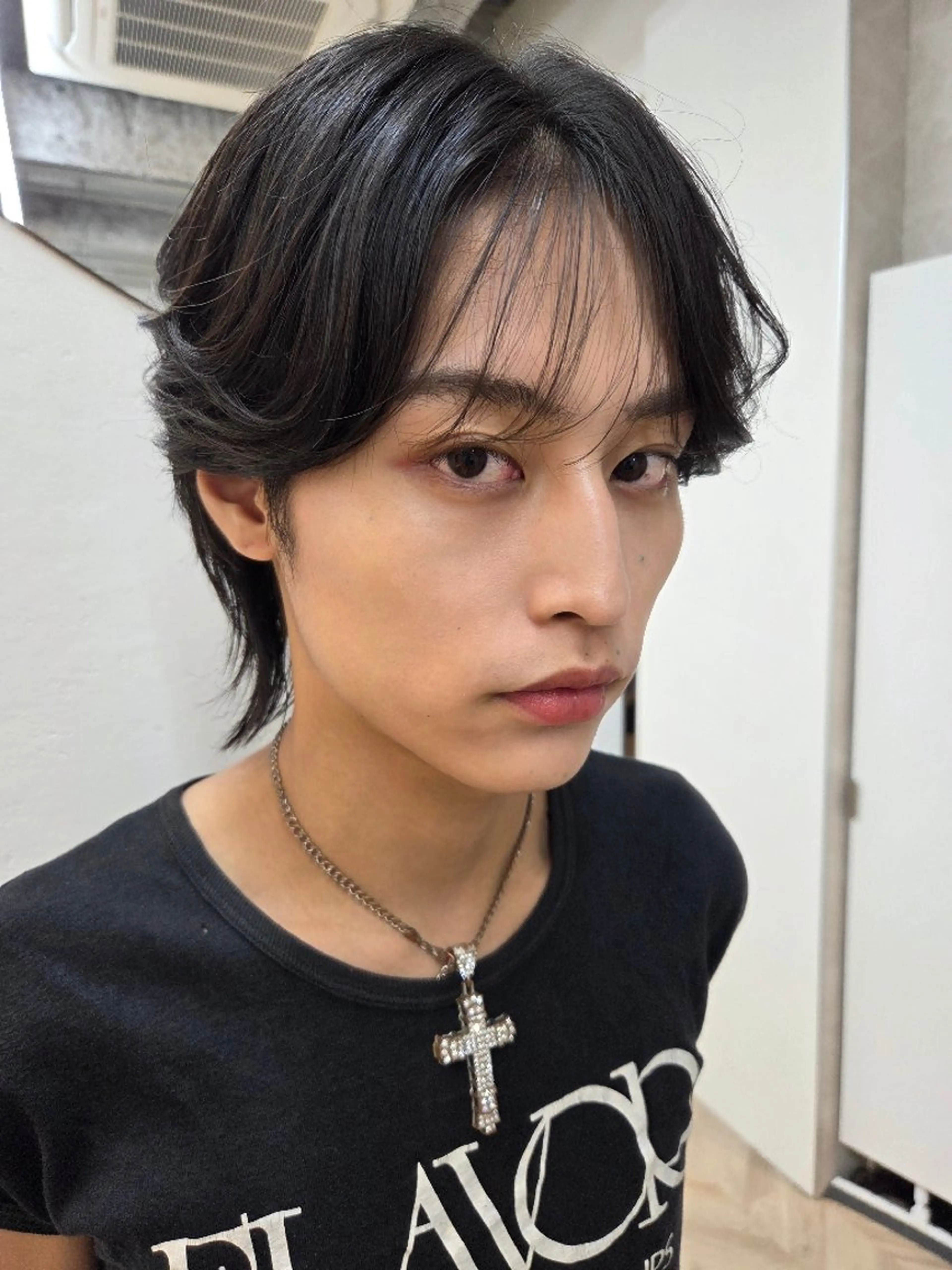 メンズ マッシュ シースルーマッシュ メンズ ヘアメイク  ハイトーン キャロのヘアスタイル