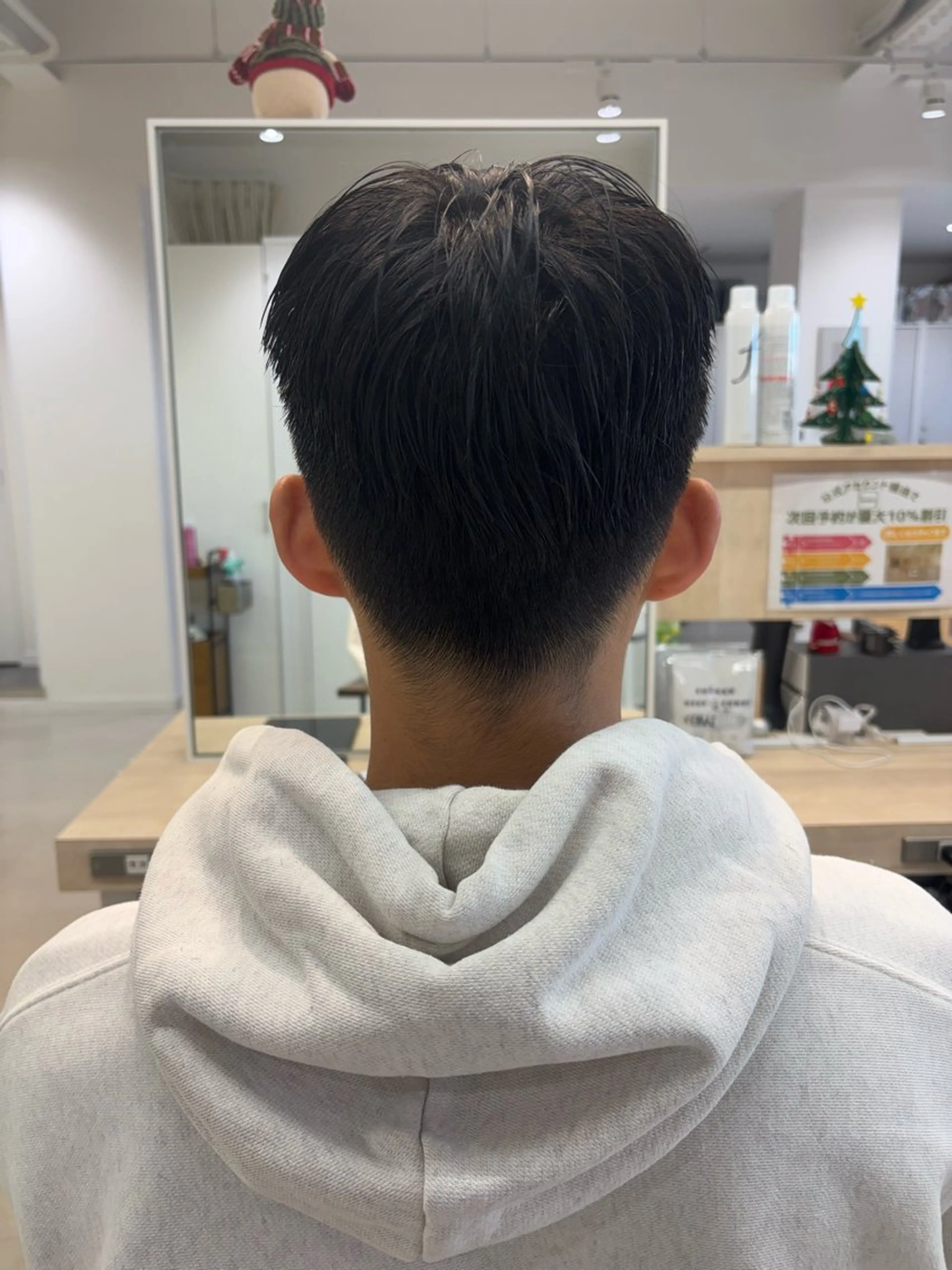 メンズ ビジネス フェードカット マッシュ スキンフェード ツーブロック メンズパーマ/ スパイキー/フェードのヘアスタイル