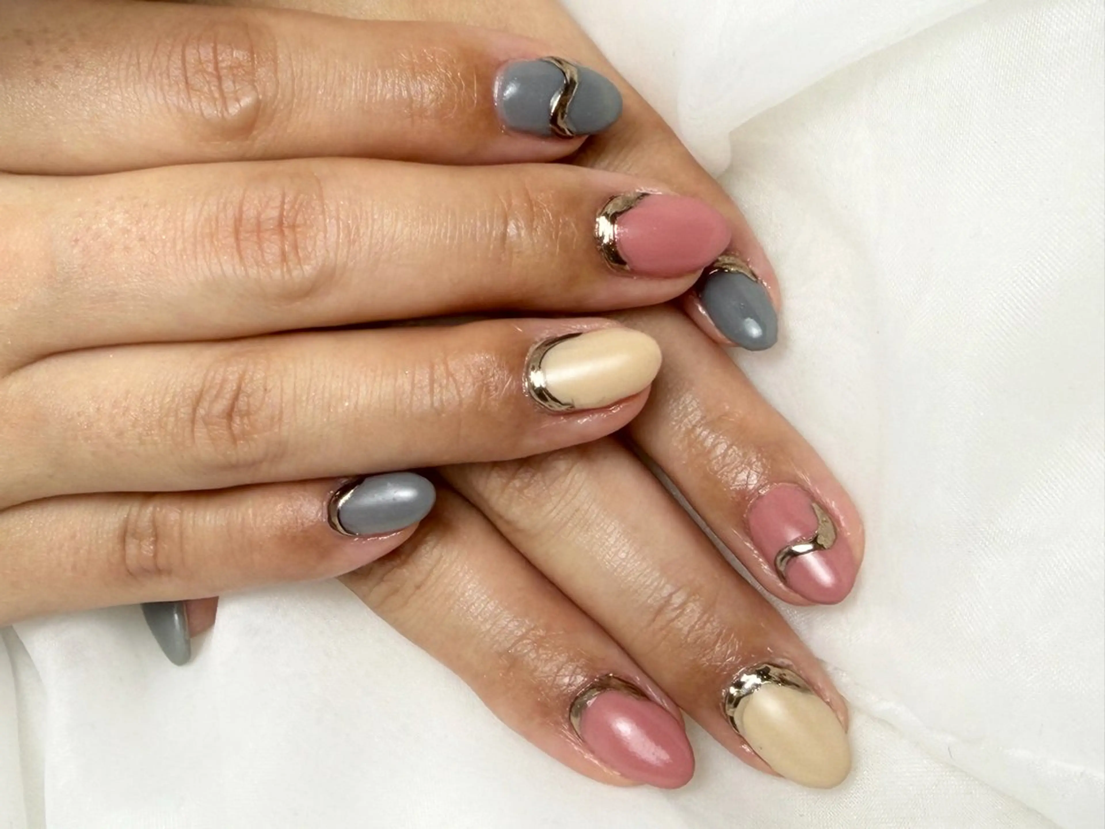 ネイル マットネイル ニュアンスネイル ハンドネイル MIKA ♡のネイルデザイン