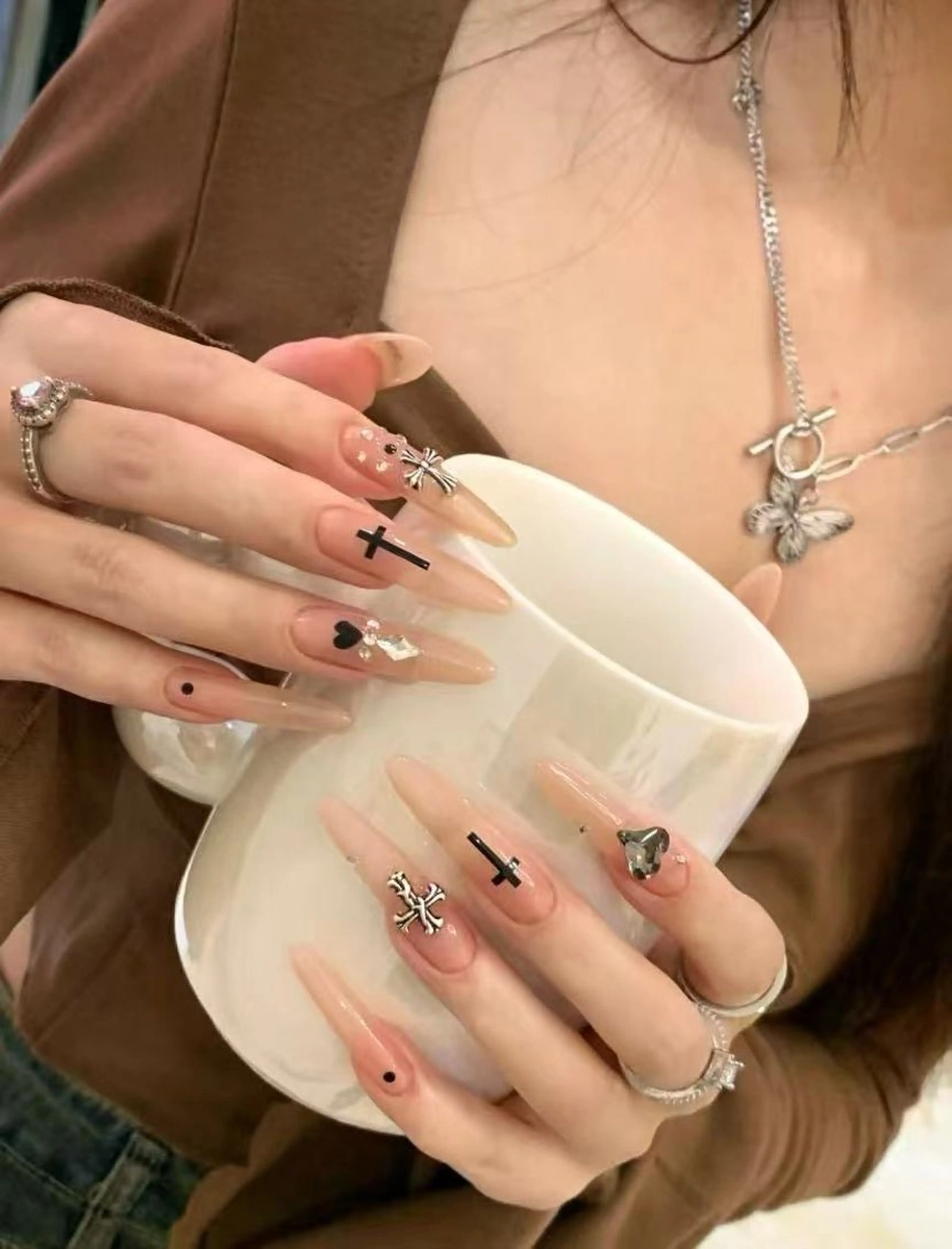 ネイル チョウ チョウのネイルデザイン