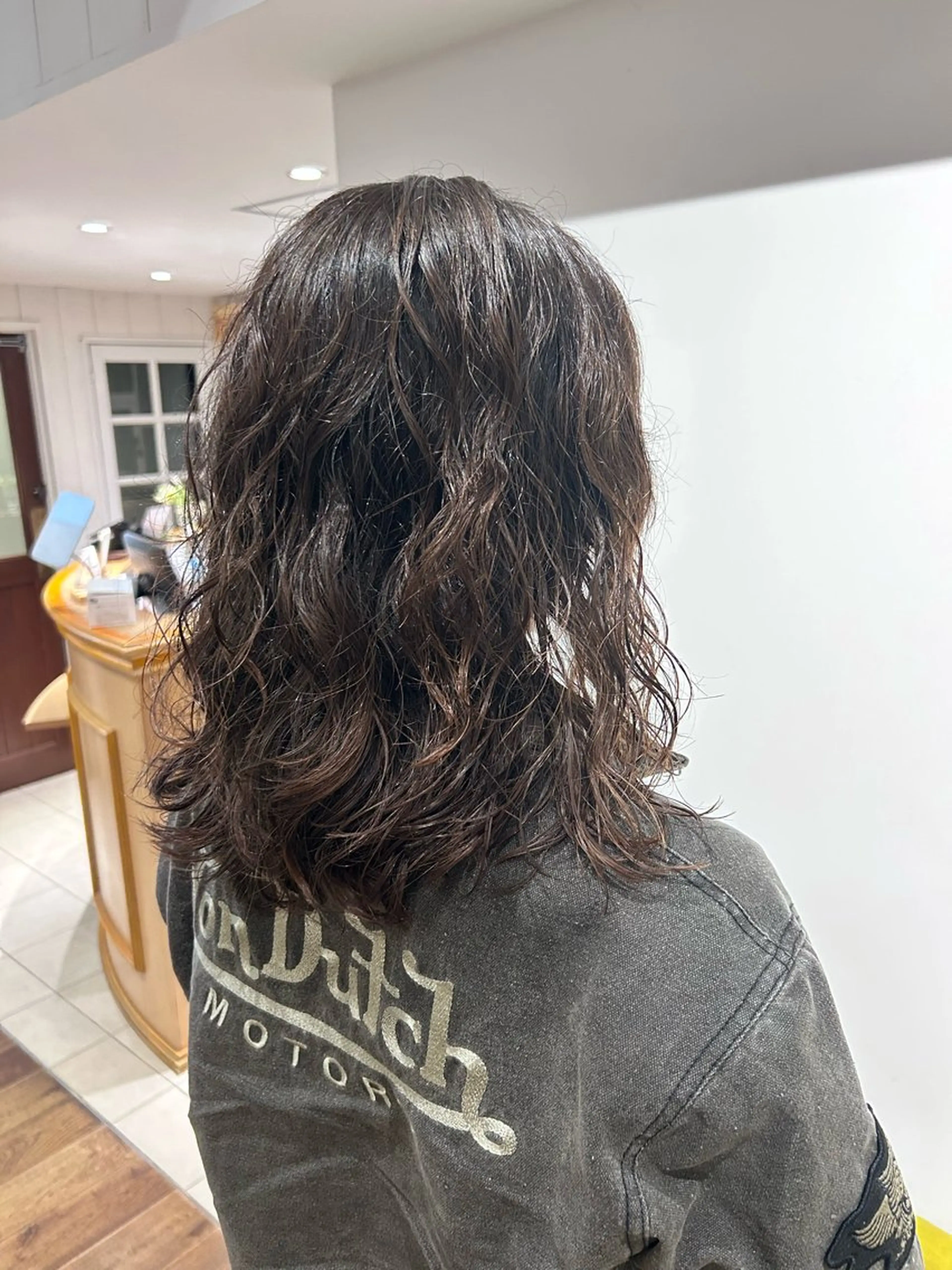 ミディアム ミディアムパーマ PIS／ NAHOのヘアスタイル