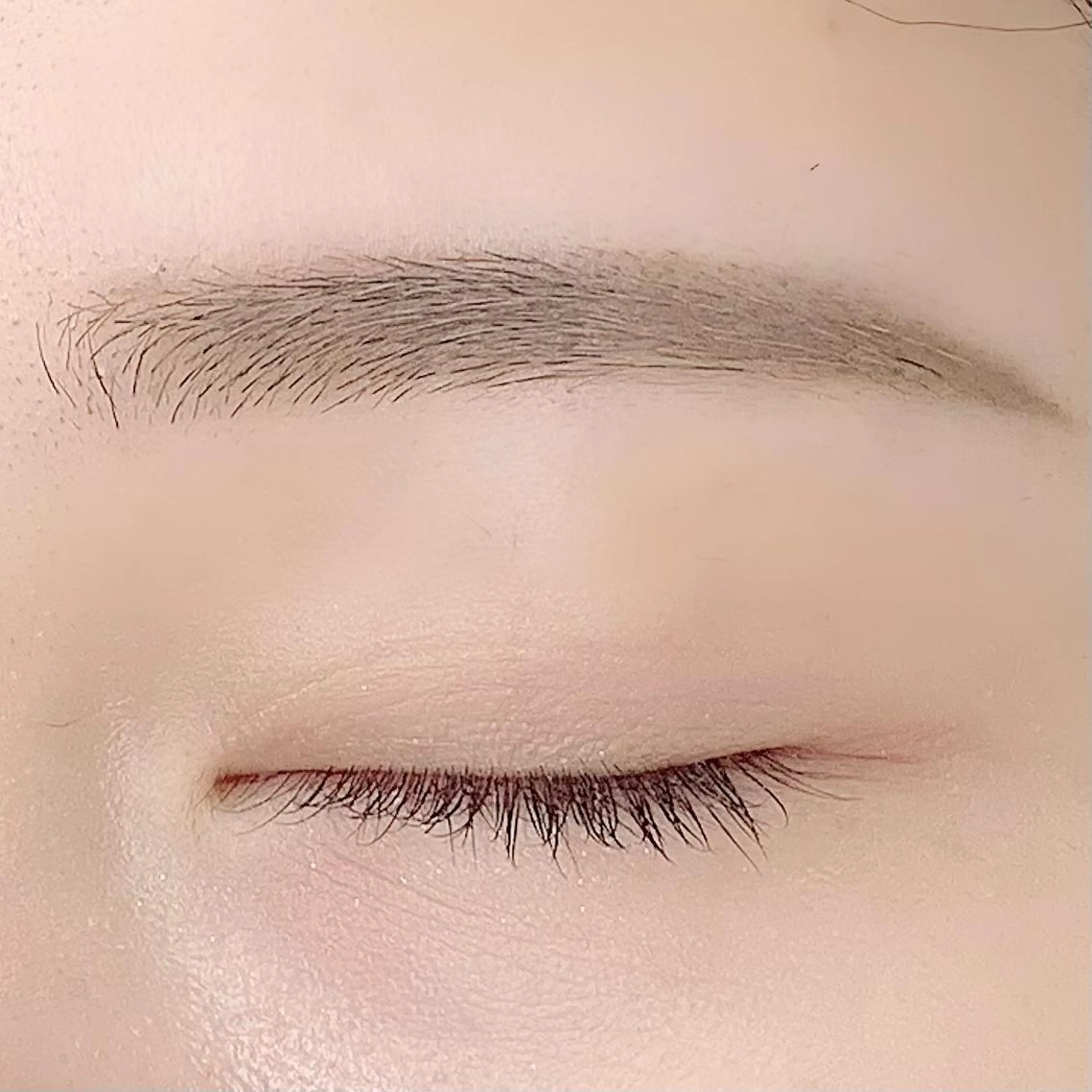 アイブロウ 眉毛ワックス脱毛 BellFlower Aki（眉・まつげ）のマツエク・マツパデザイン