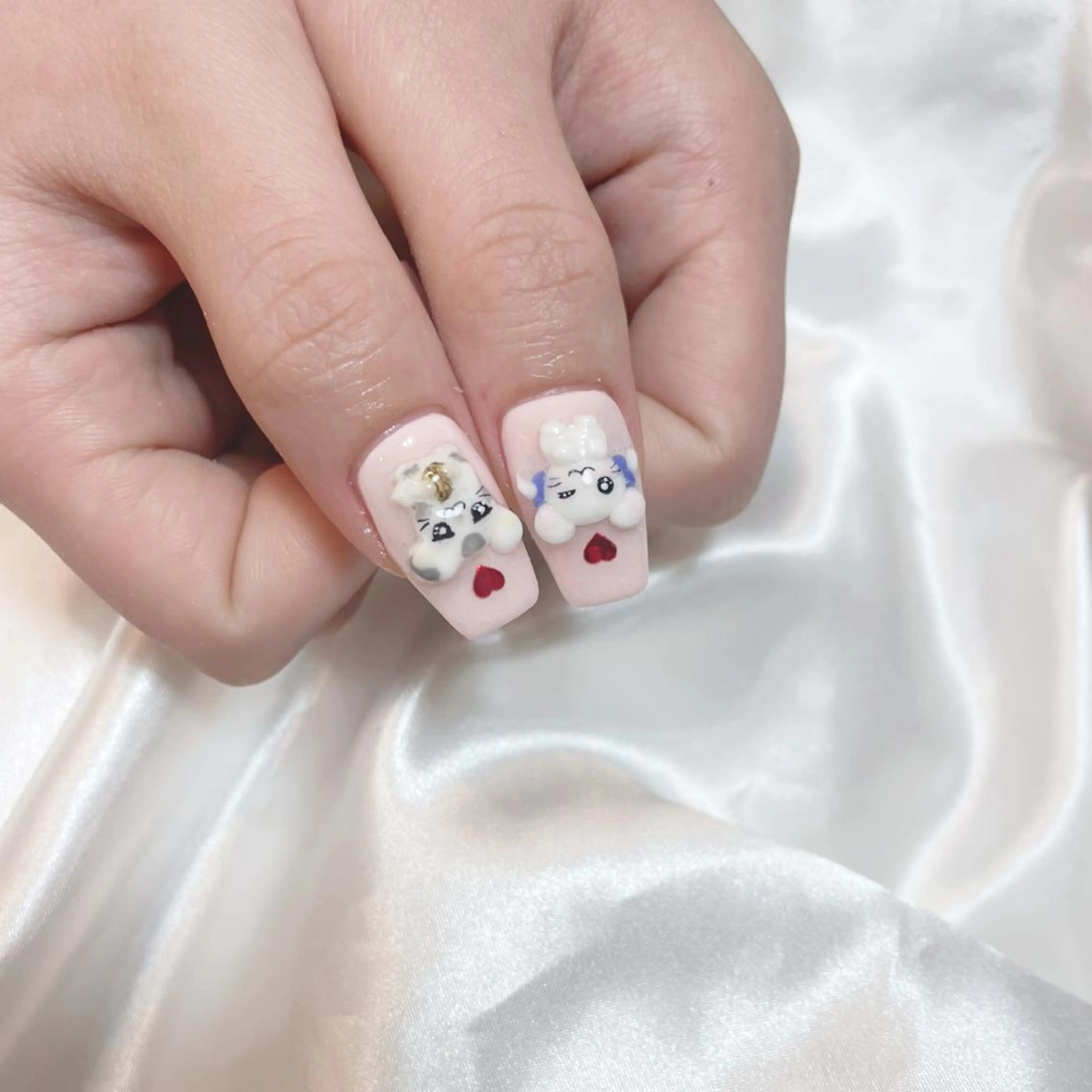 ネイル May.by Charme  Hのネイルデザイン