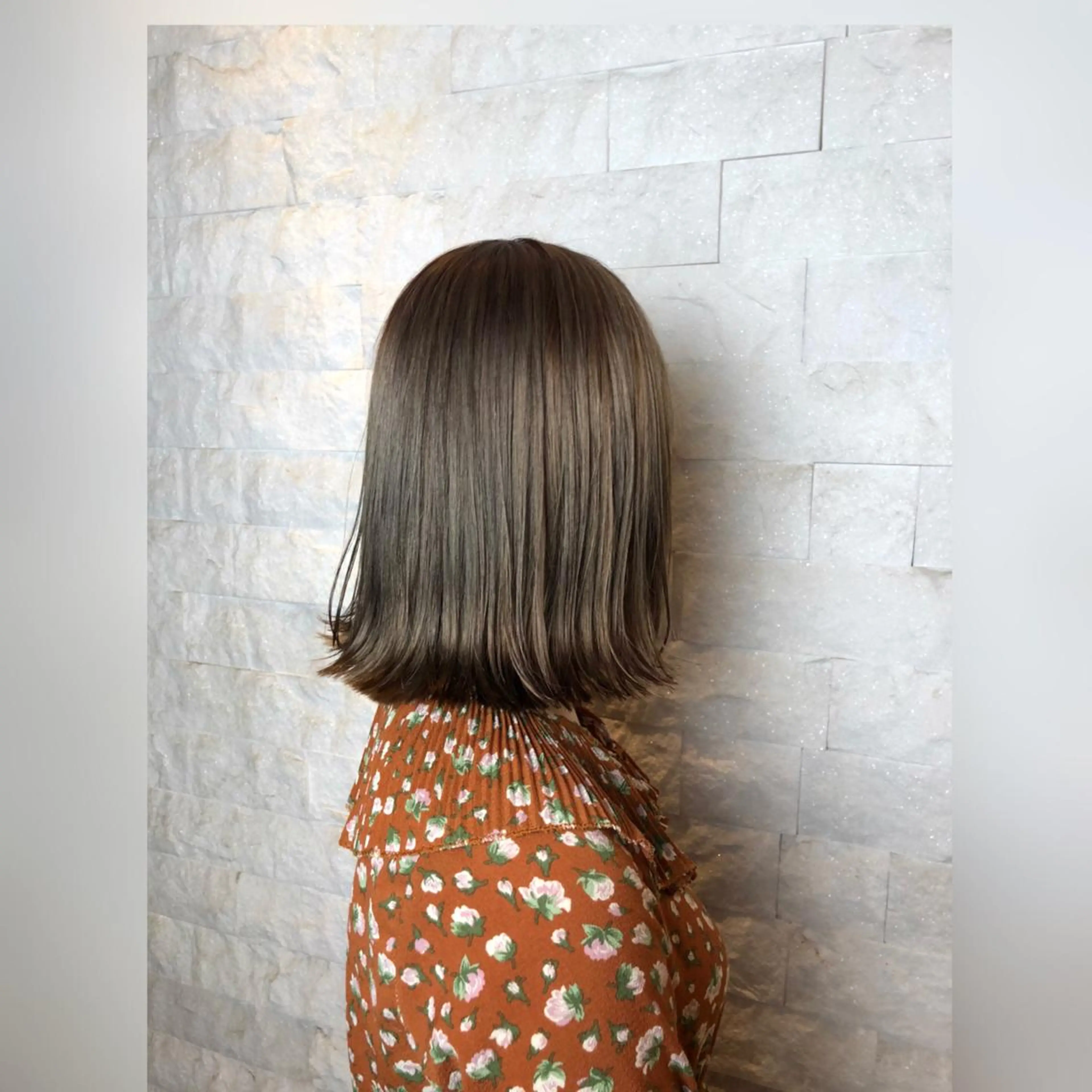 ミディアム 圧倒的美髪ストレート ツダケイタロウのヘアスタイル