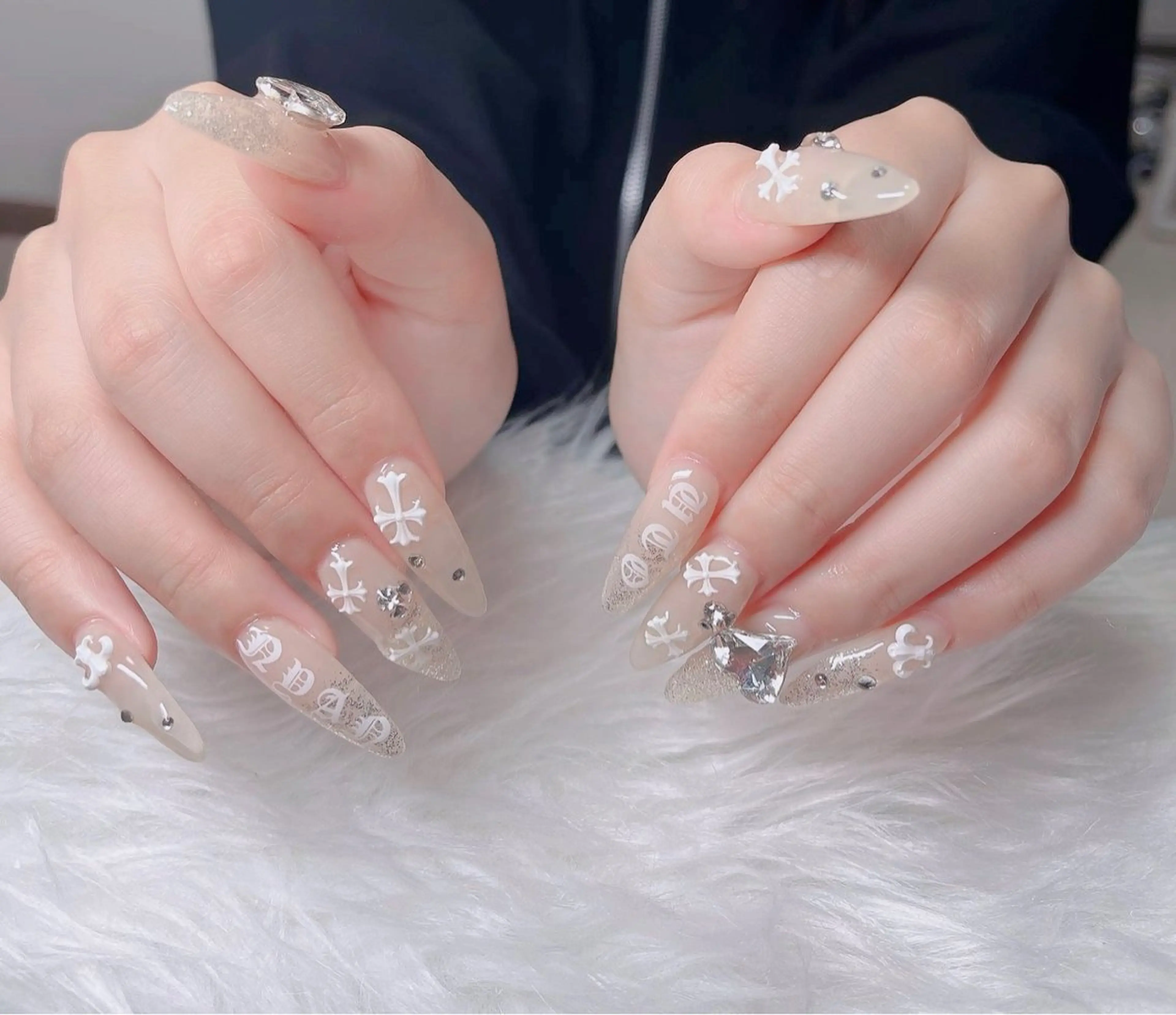 ネイル オーロラネイル フレンチネイル ジェルネイル ハロウィン キラキラネイル ハンドネイル H.baby Nail Salonのネイルデザイン