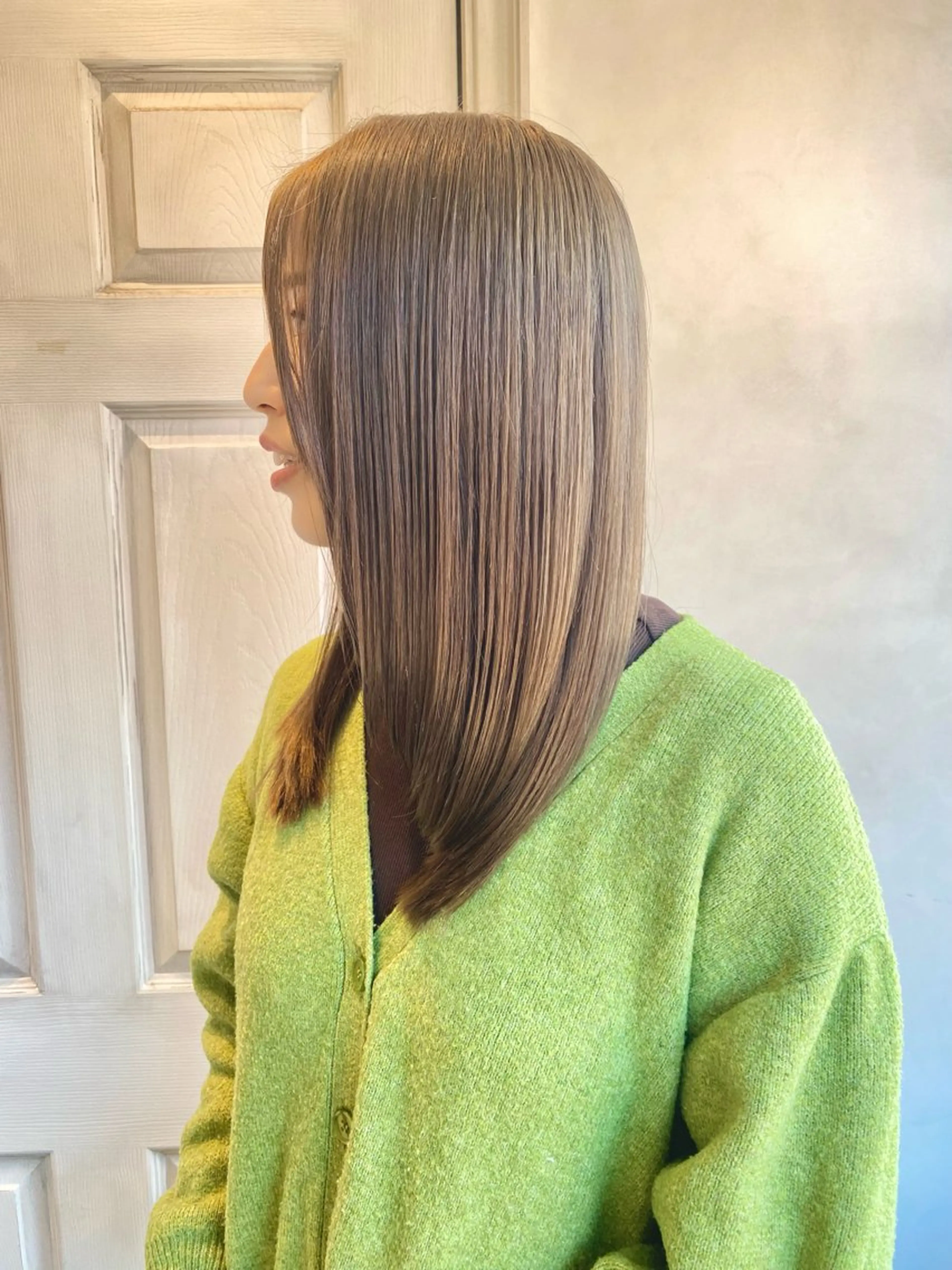 ロング カラー ベージュカラー ヘアカラー トリートメント 千 田のヘアスタイル