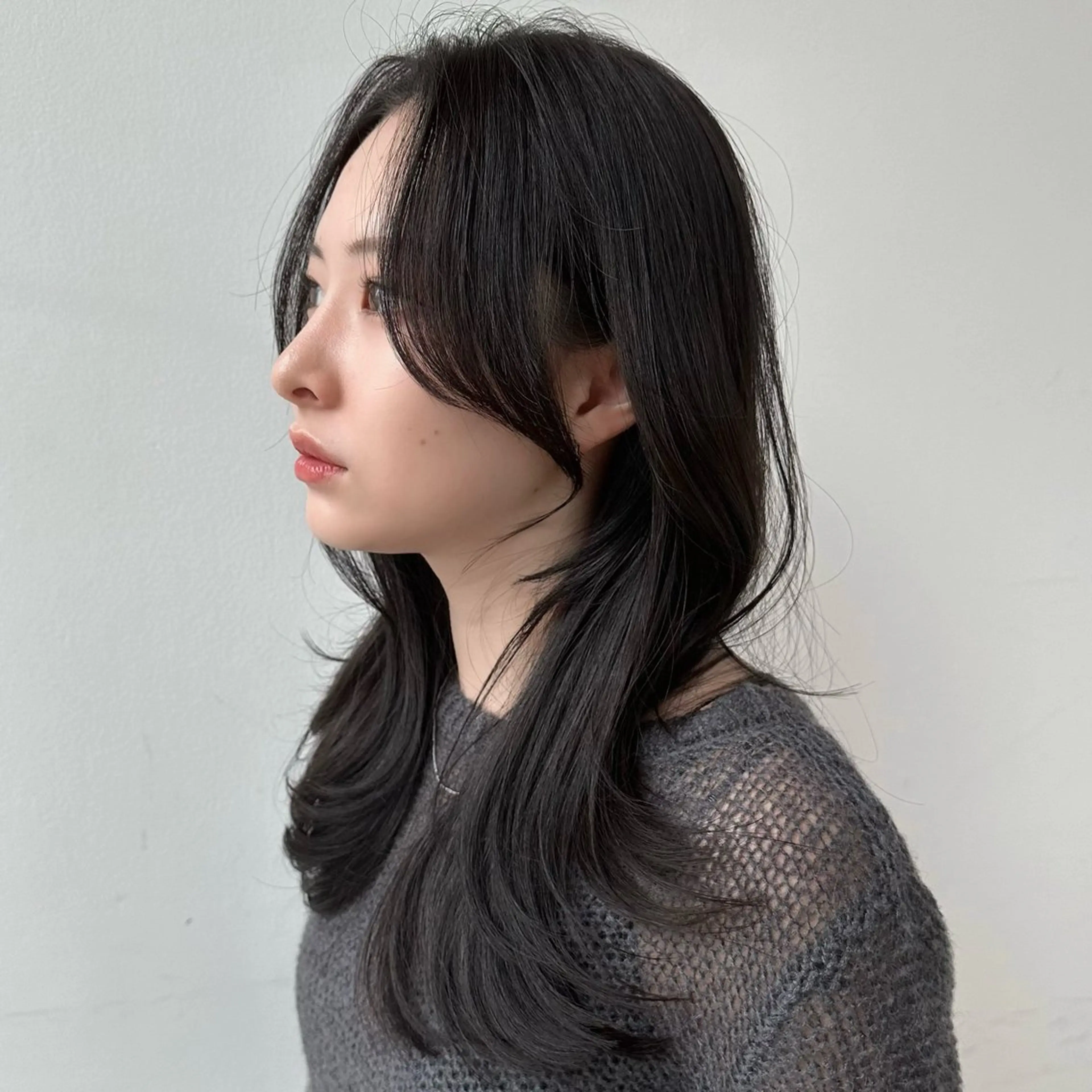 ミディアム カラー 顔周りカット 似合わせカット レイヤー/顔周り /透明感🩶高橋大のヘアスタイル