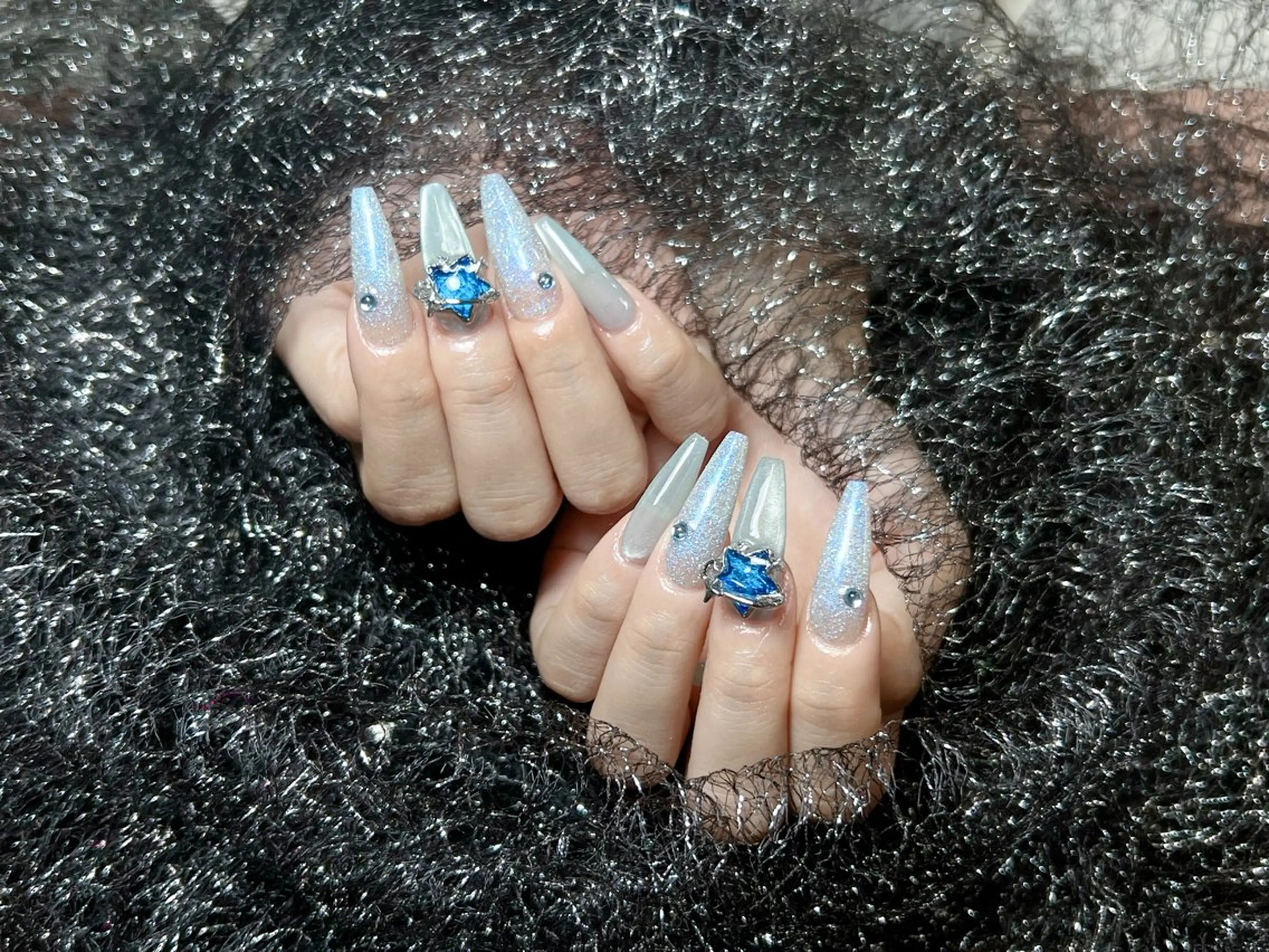 ネイル 成人式 フラッシュネイル フレンチネイル ジェルネイル グラデーション ハンドネイル Lya  Nail Kaii❤️のネイルデザイン