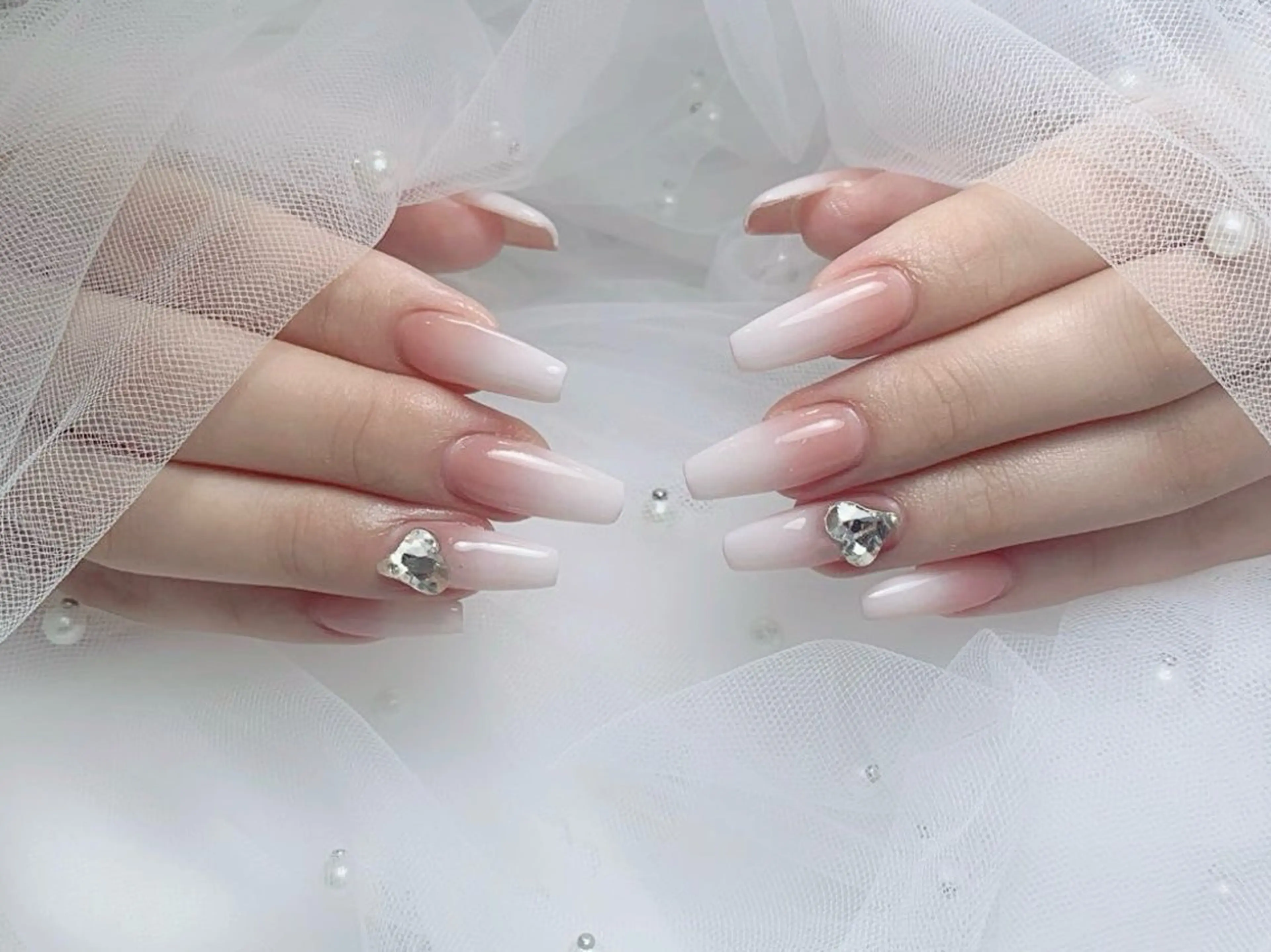 ネイル フレンチネイル ジェルネイル ハート 韓国ネイル マグネットネイル ハンドネイル ネイルサロン lotusのネイルデザイン