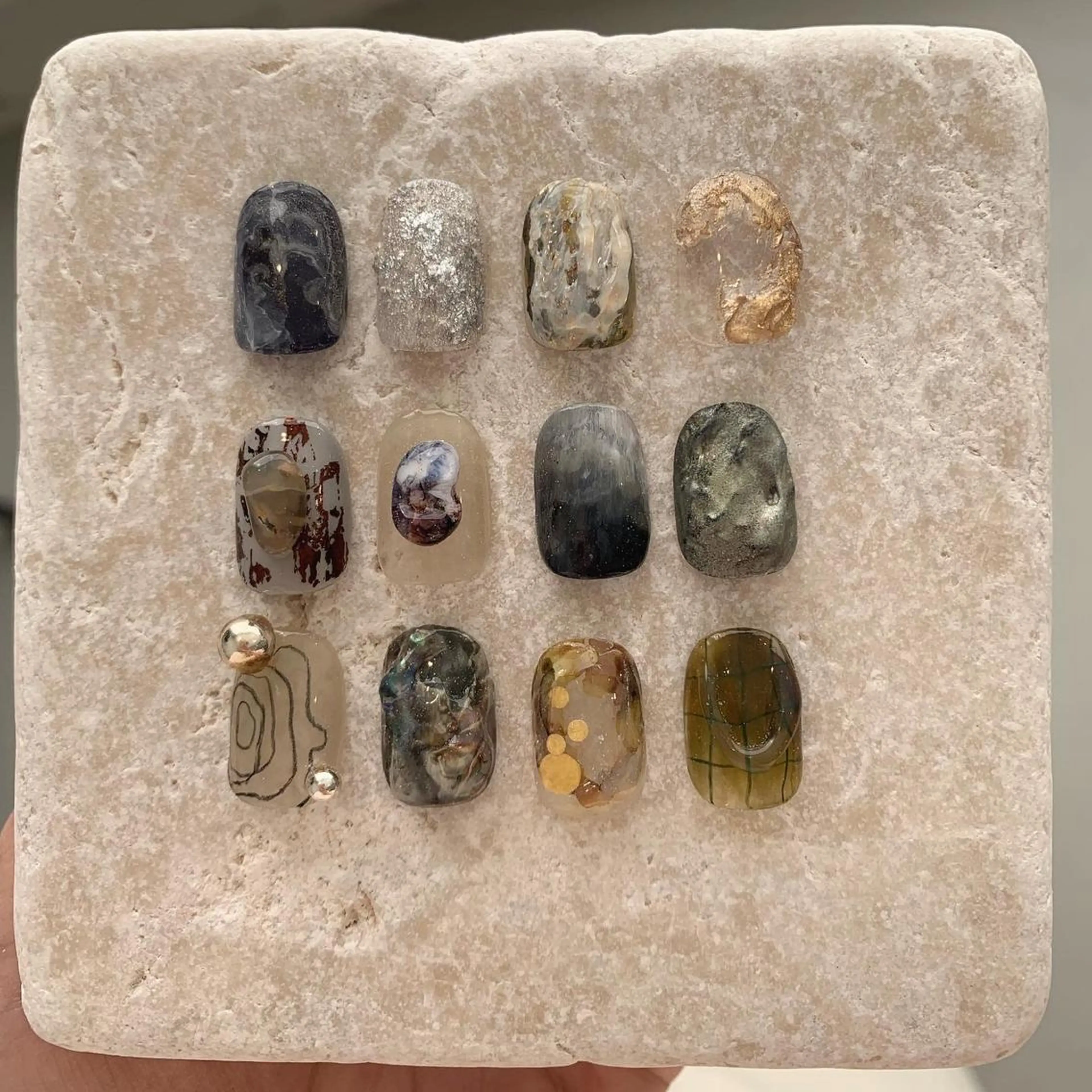 ネイル LETTER_& SAKIのネイルデザイン