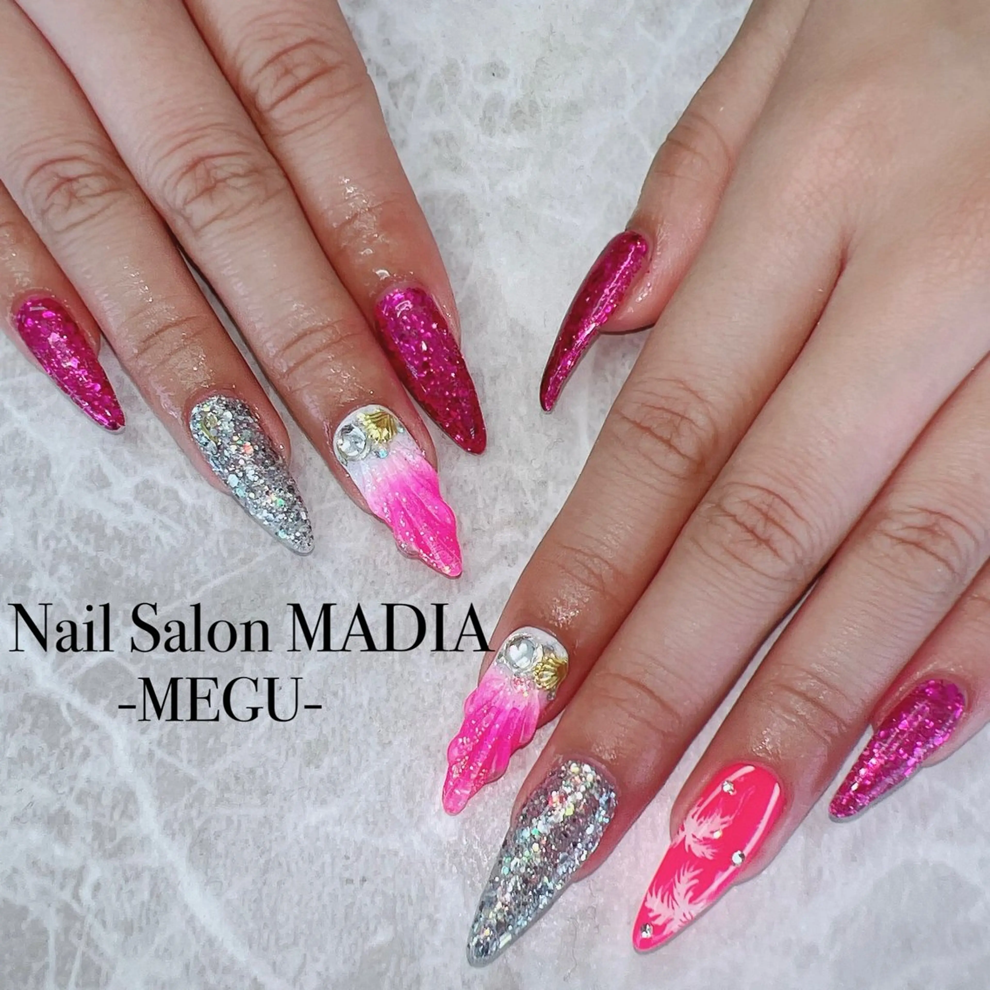 ネイル MADIA藤沢所属・MADIA MEGUのネイルデザイン