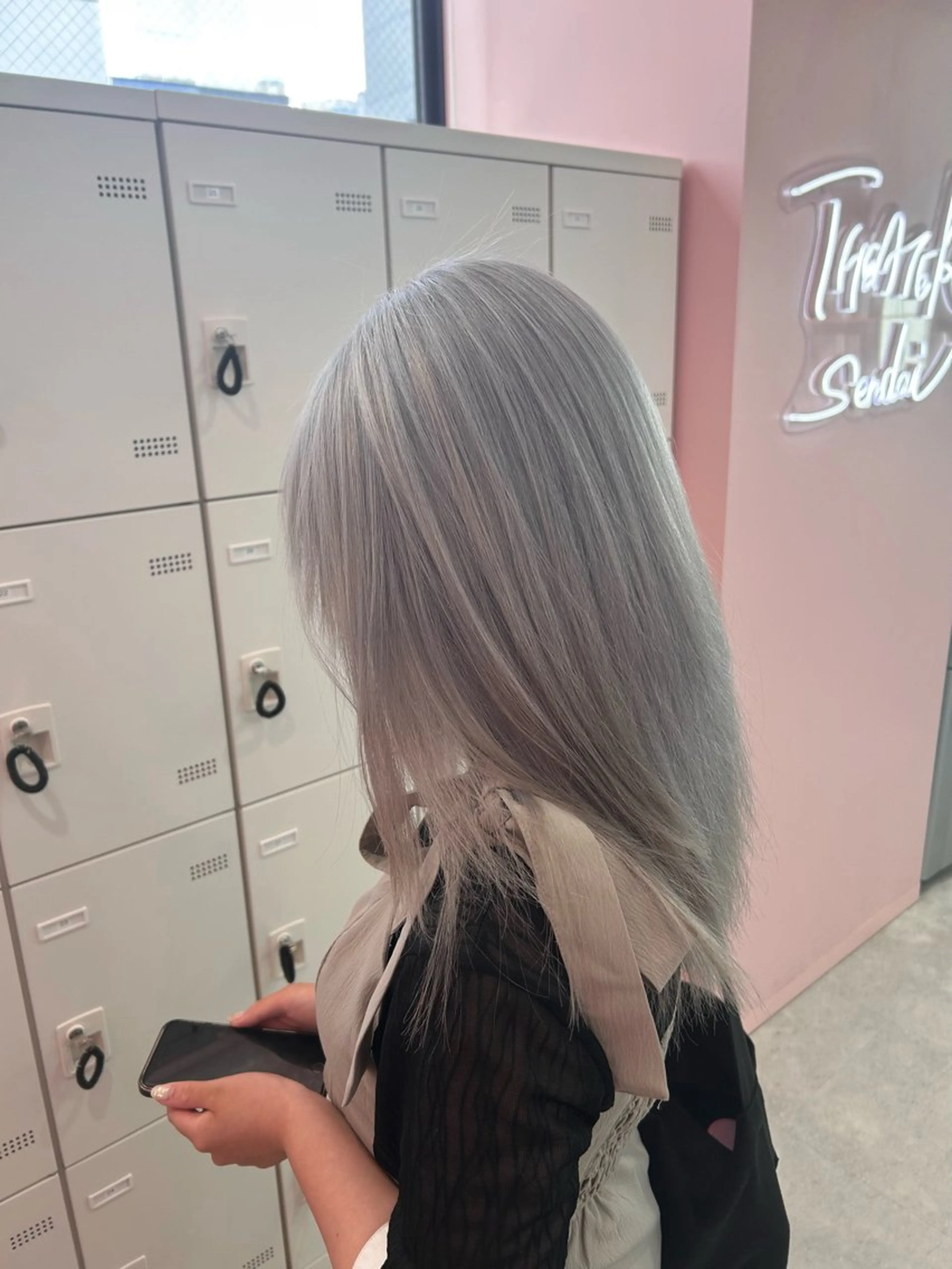 ロング カラー ヘアカラー 履歴修正屋さん／ ブロンド／ホワイトのヘアスタイル