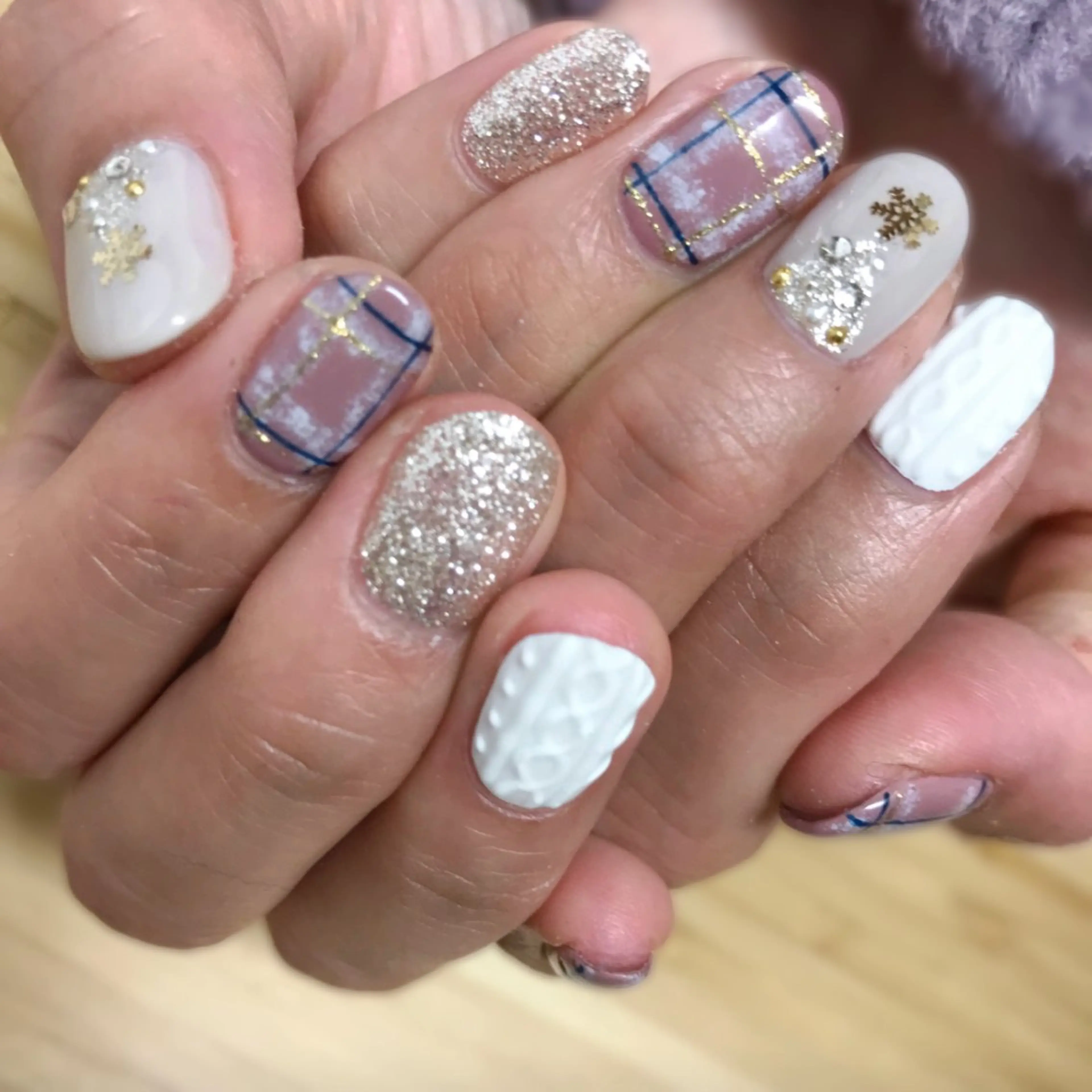 ネイル 冬ネイル クリスマス ハンドネイル NAIL MOONのネイルデザイン