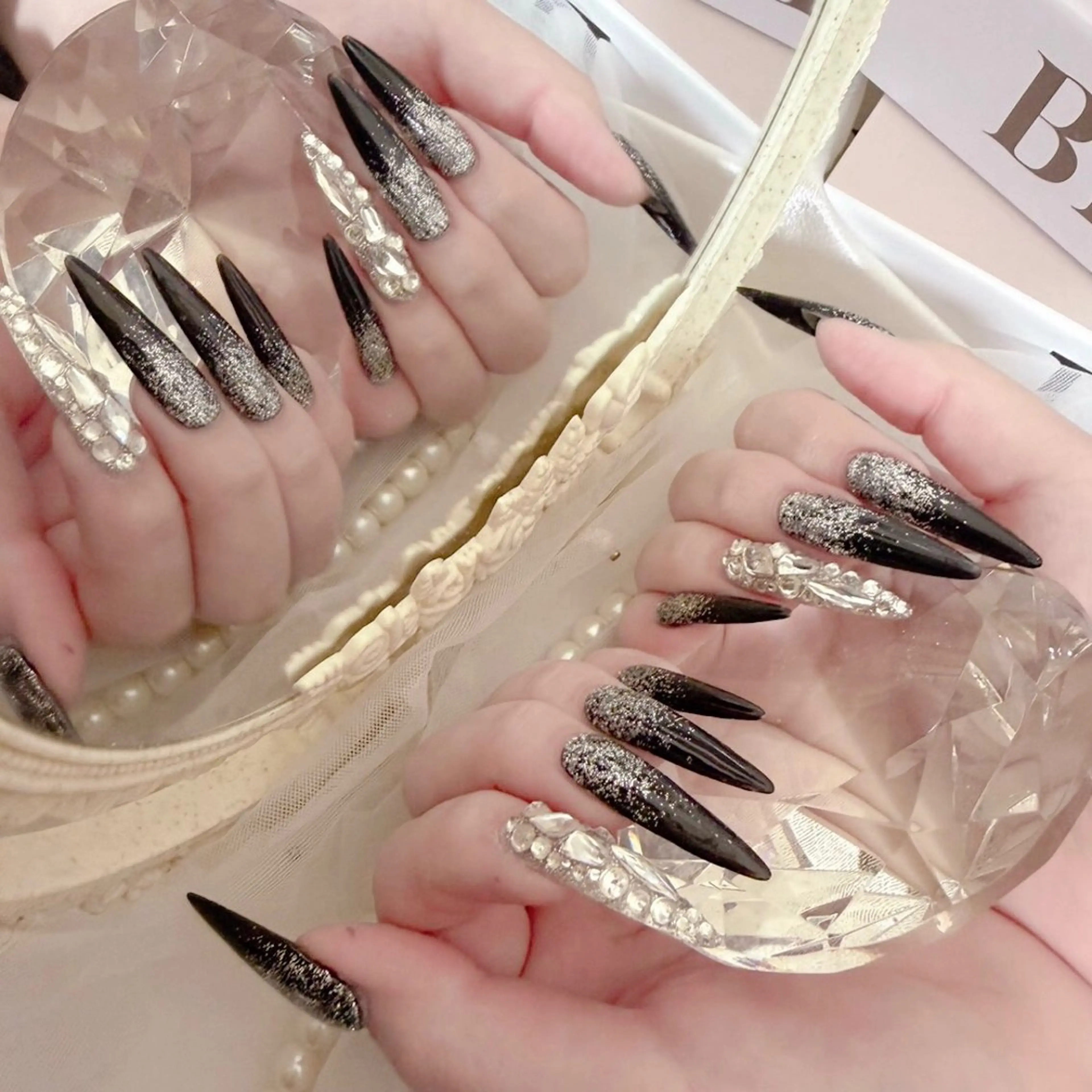 ネイル ハンドネイル nana 🎀予約受付中のネイルデザイン