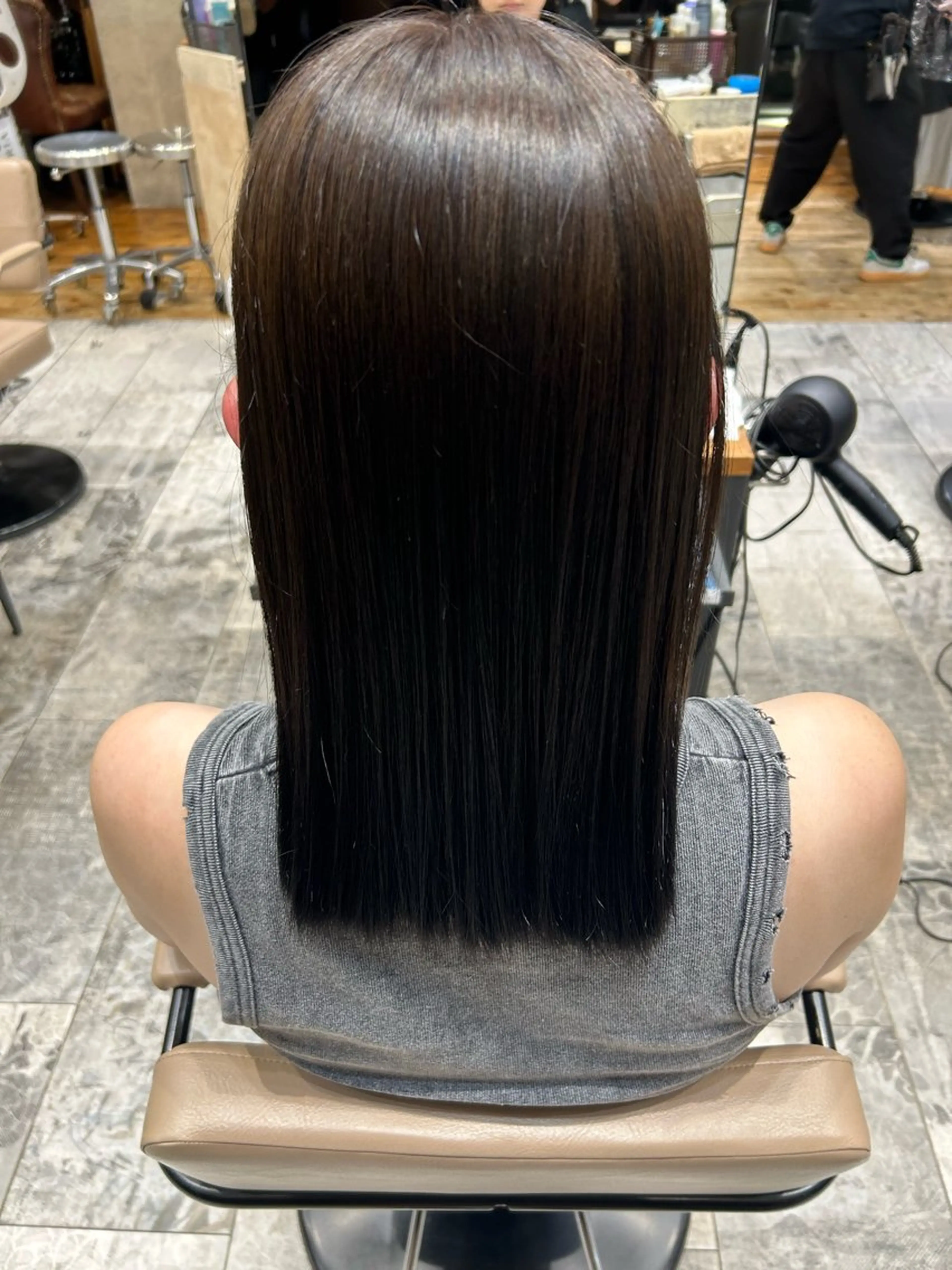 ミディアム 和田 茉日琉のヘアスタイル