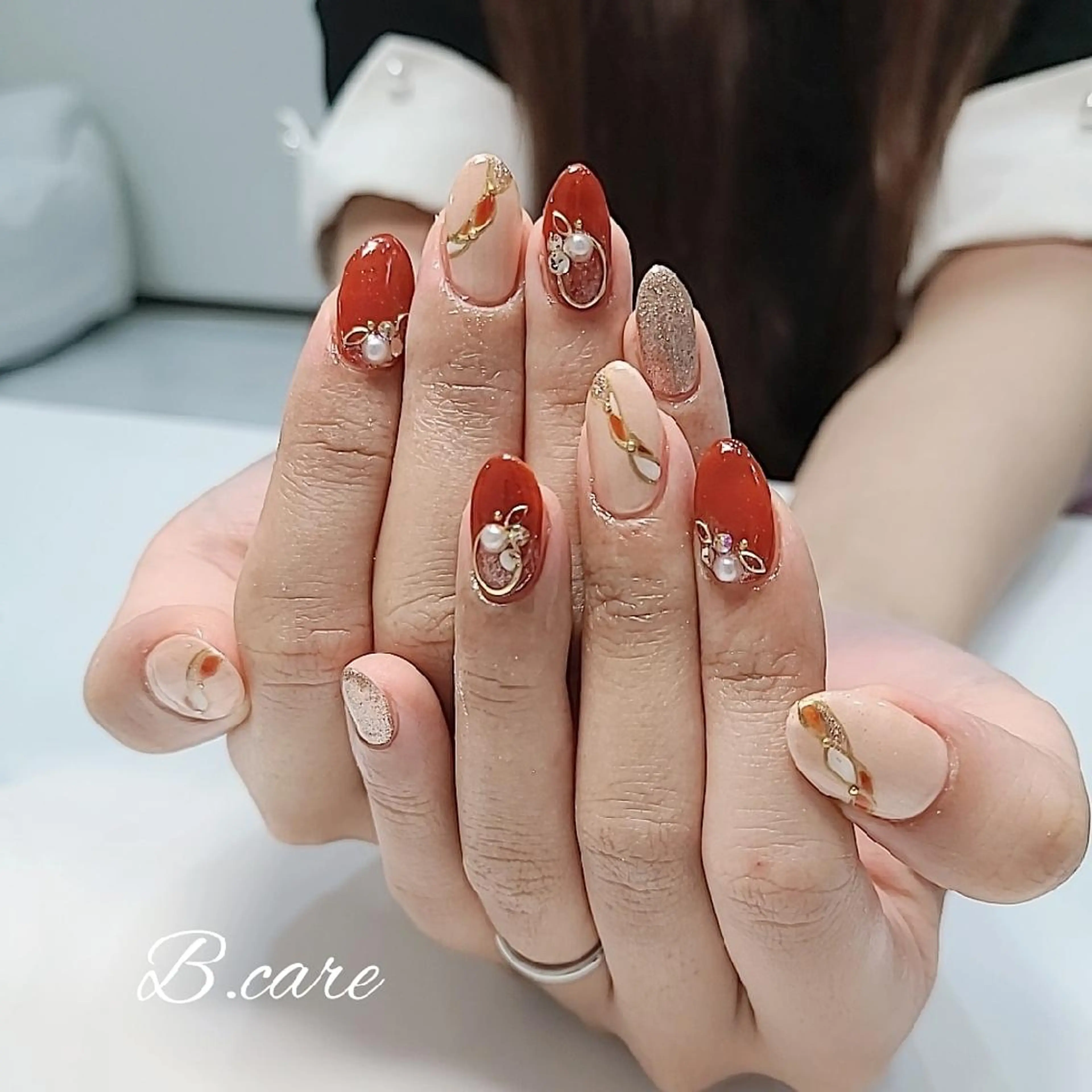 ネイル アートネイル ビーケア自由が丘所属・えみ えみのネイルデザイン