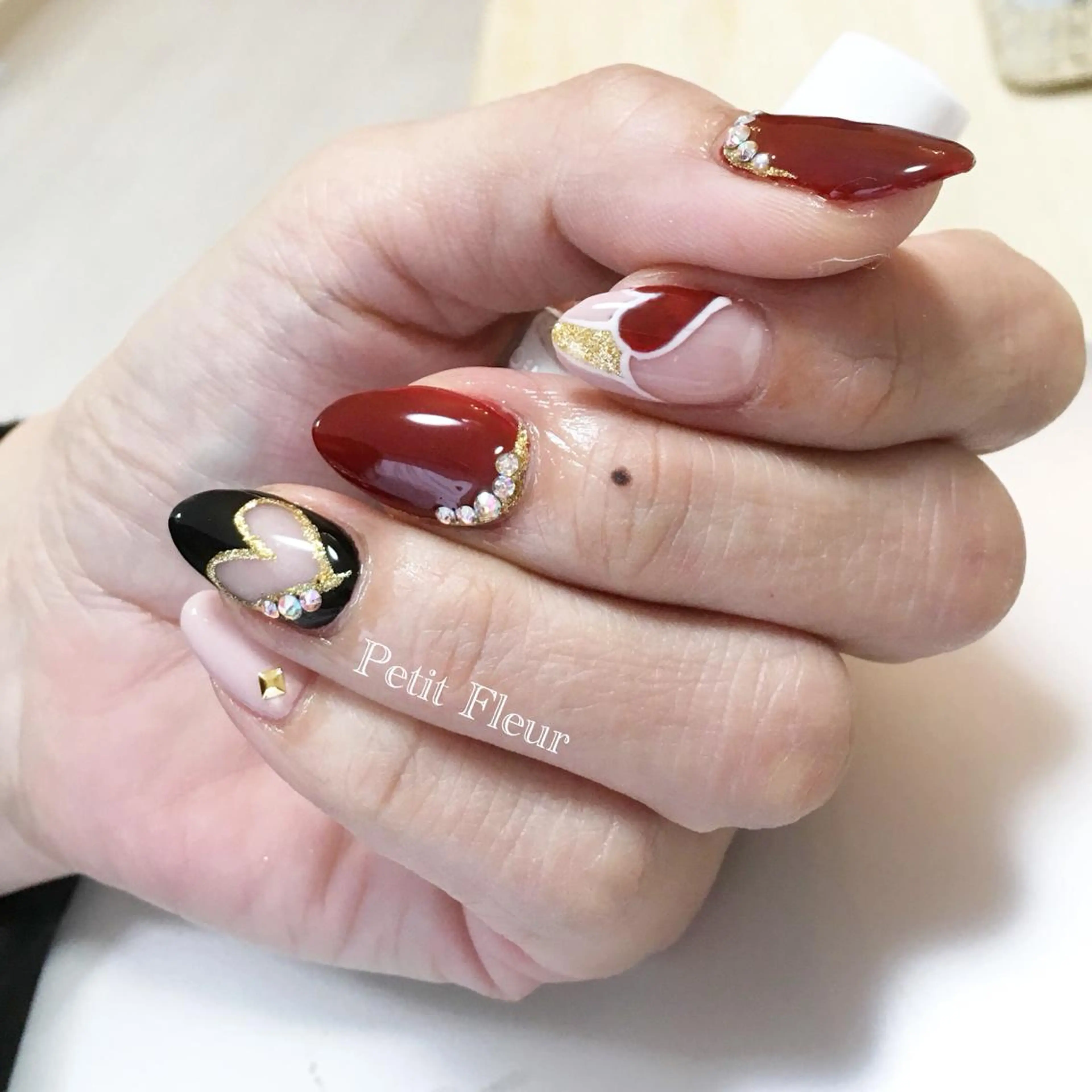 ネイル ハート バレンタイン Petit Fleur所属・青柳 亜梨奈のマツエク・マツパデザイン