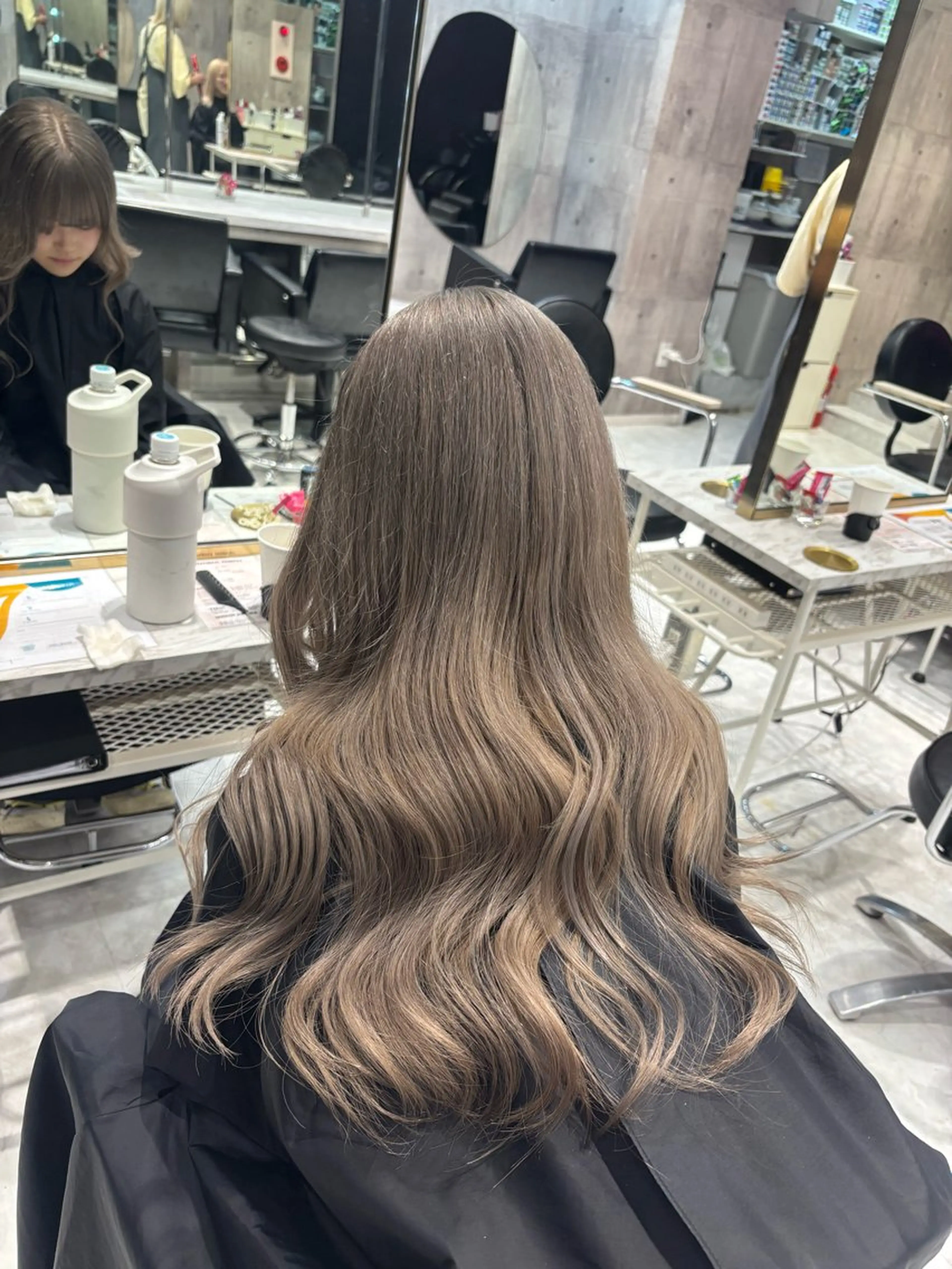 ロング カラー ヘアカラー トリートメント ヘアセット ハイトーンレイヤー 🦋🌷Shuriのヘアスタイル