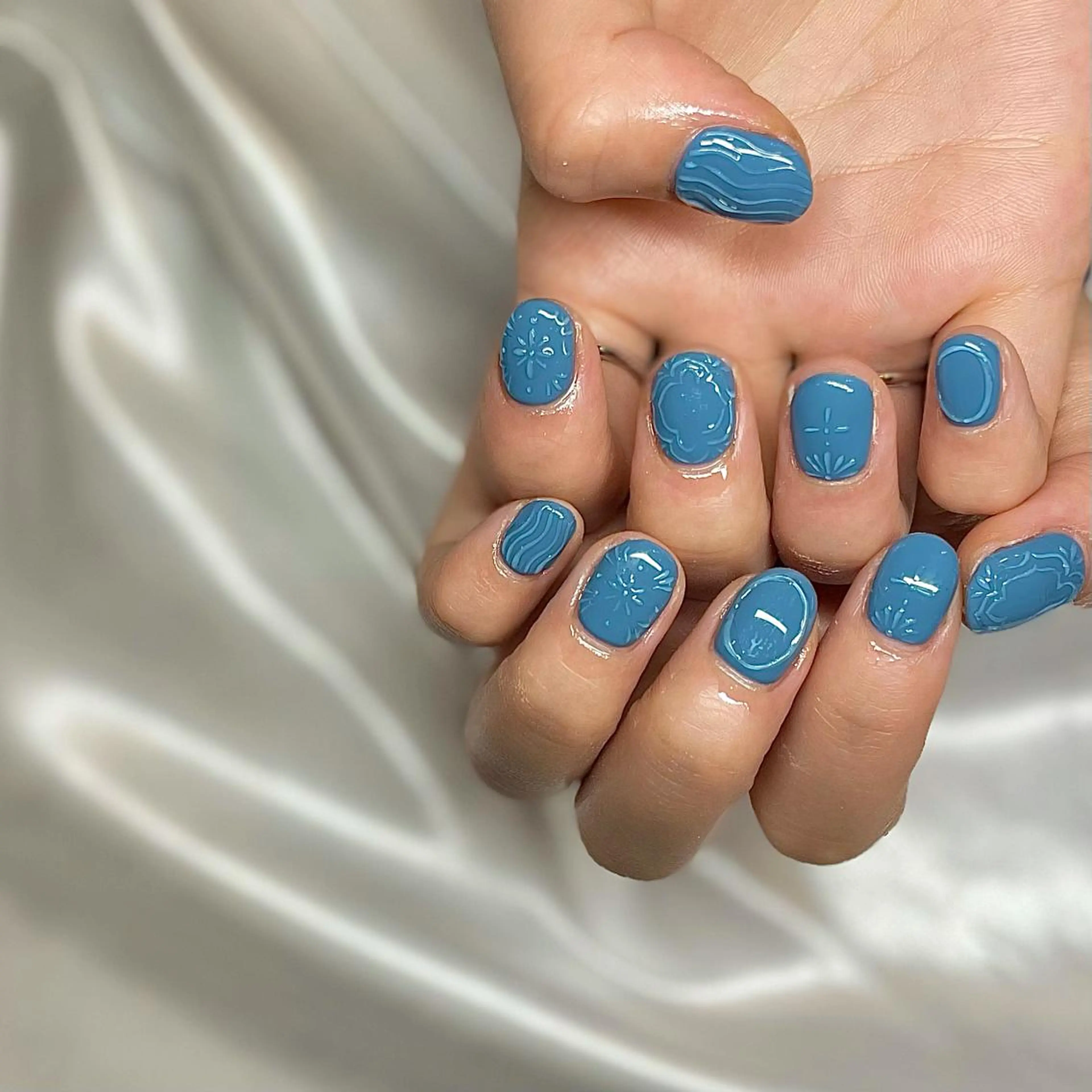 ショート カラー パーマ ヘアアレンジ メンズ キッズ ネイル マツエク・マツパ ブルーカラー ブルー クリアネイル nail&eye Aoのマツエク・マツパデザイン