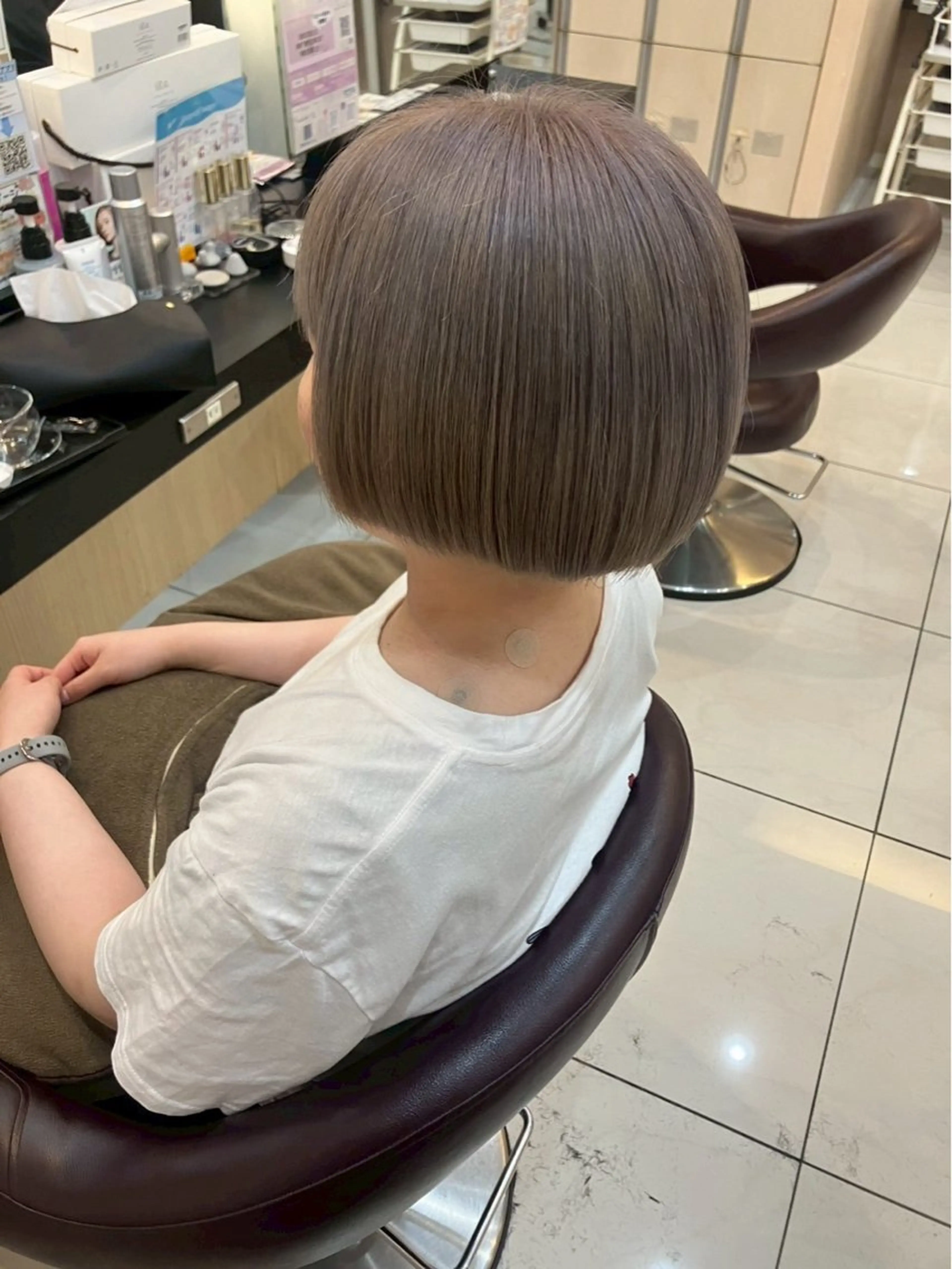 ショート カラー ブリーチカラー/鶴川 /ハイトーン/あいのヘアスタイル