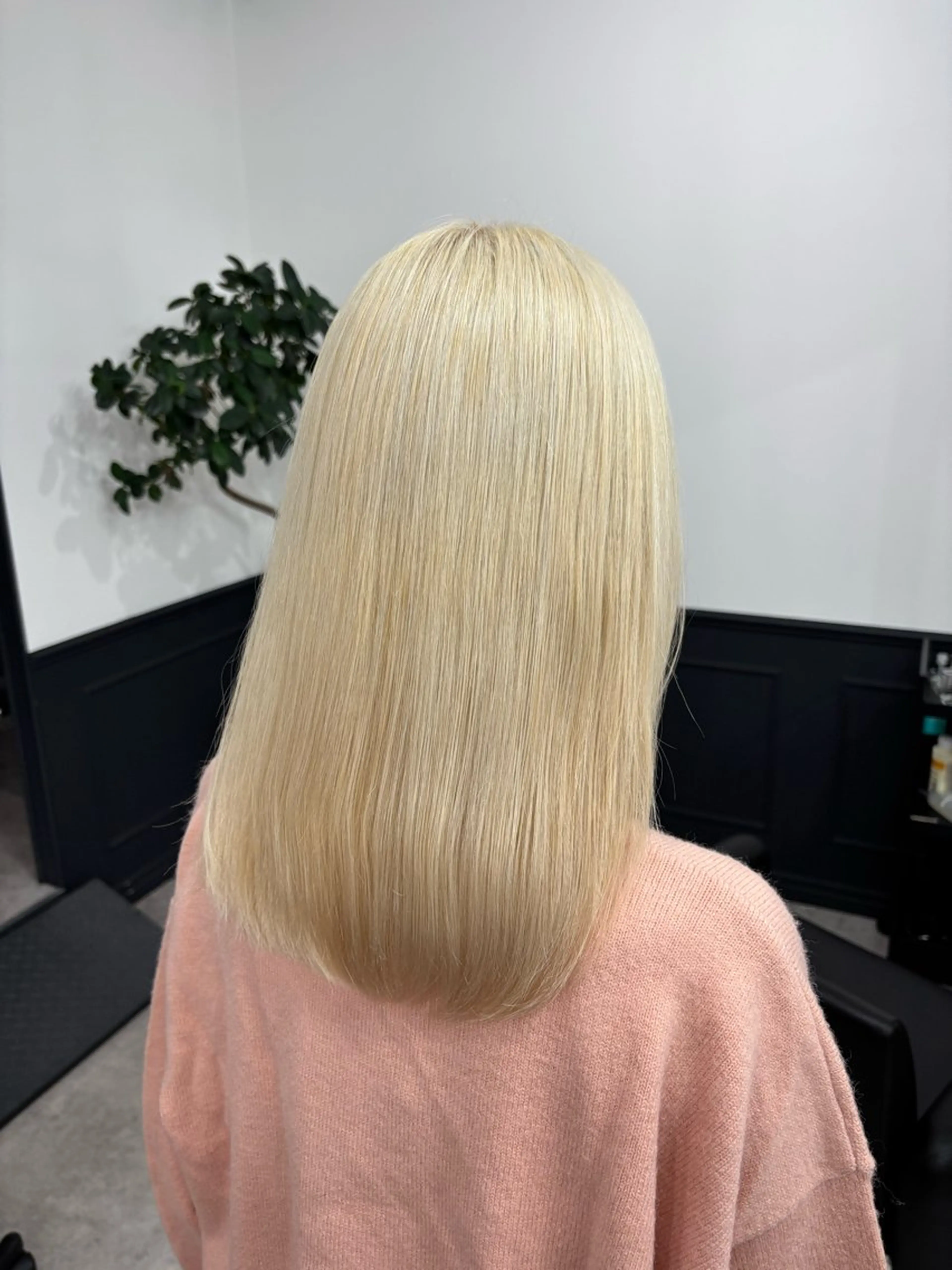 ミディアム カラー Log所属・長谷川 さくらのヘアスタイル