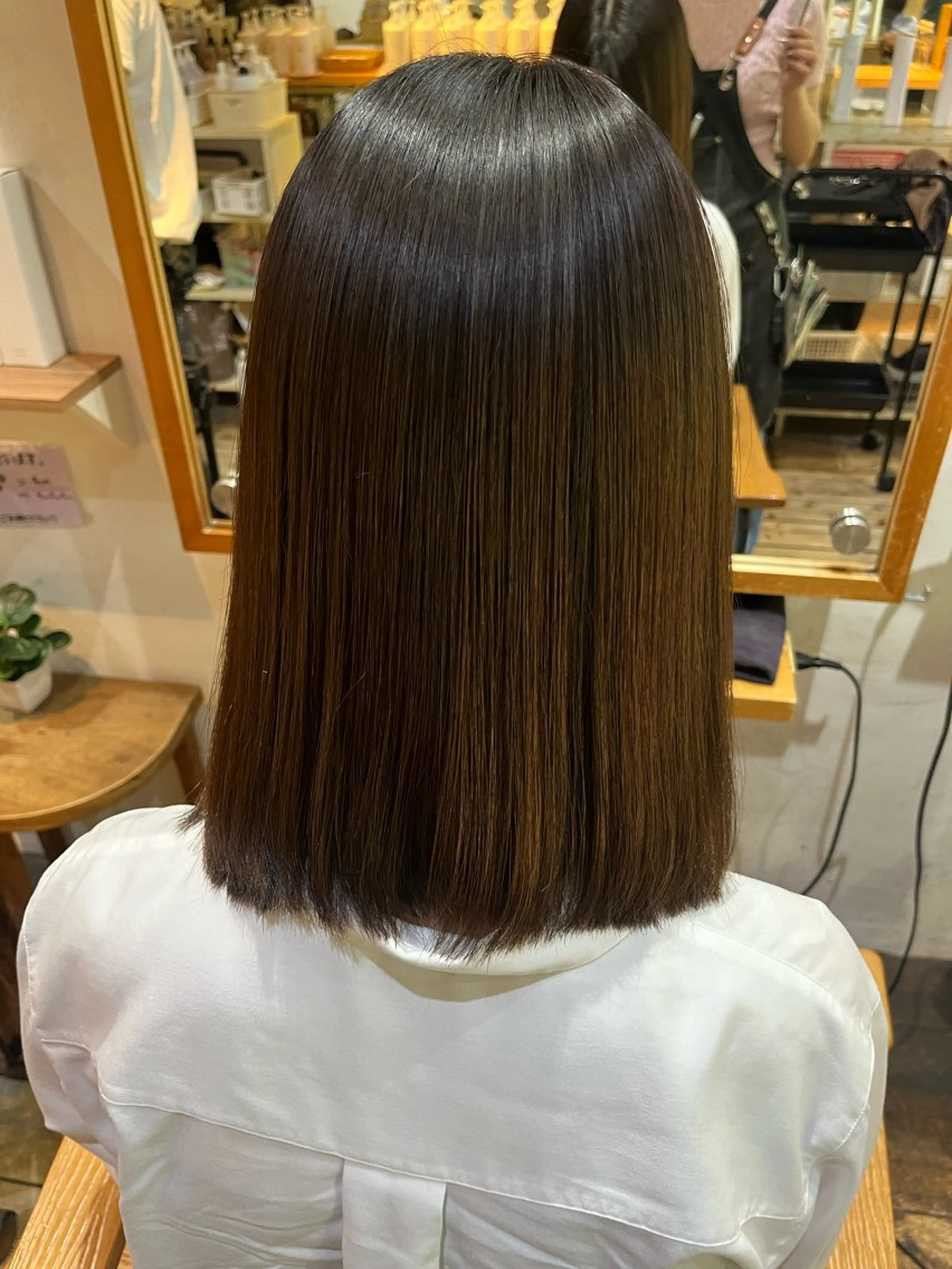 ミディアム カット 縮毛矯正 トリートメント 河西 楓のヘアスタイル