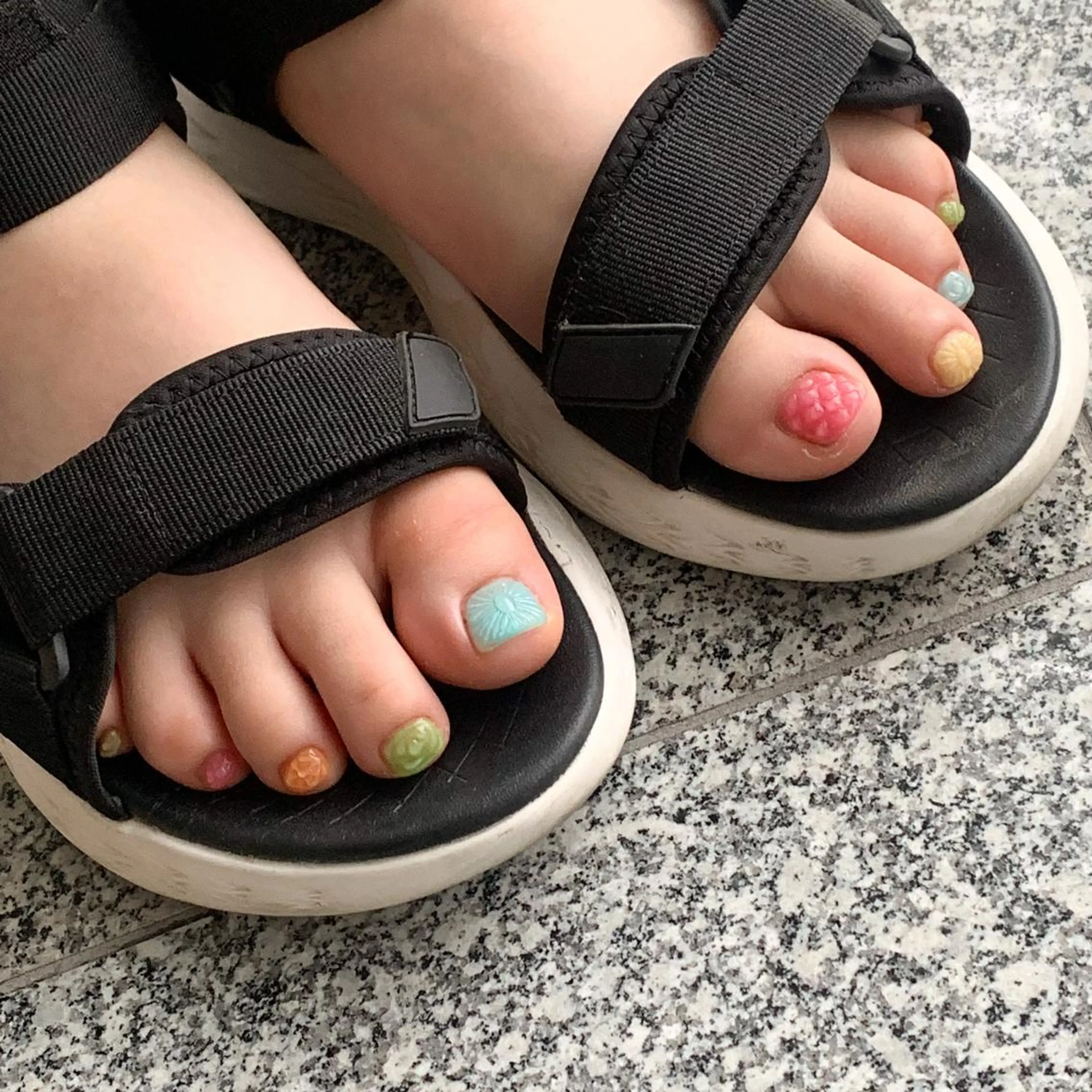 ネイル フットネイル atelier　FIORITURA所属・FIORITURA aiのネイルデザイン