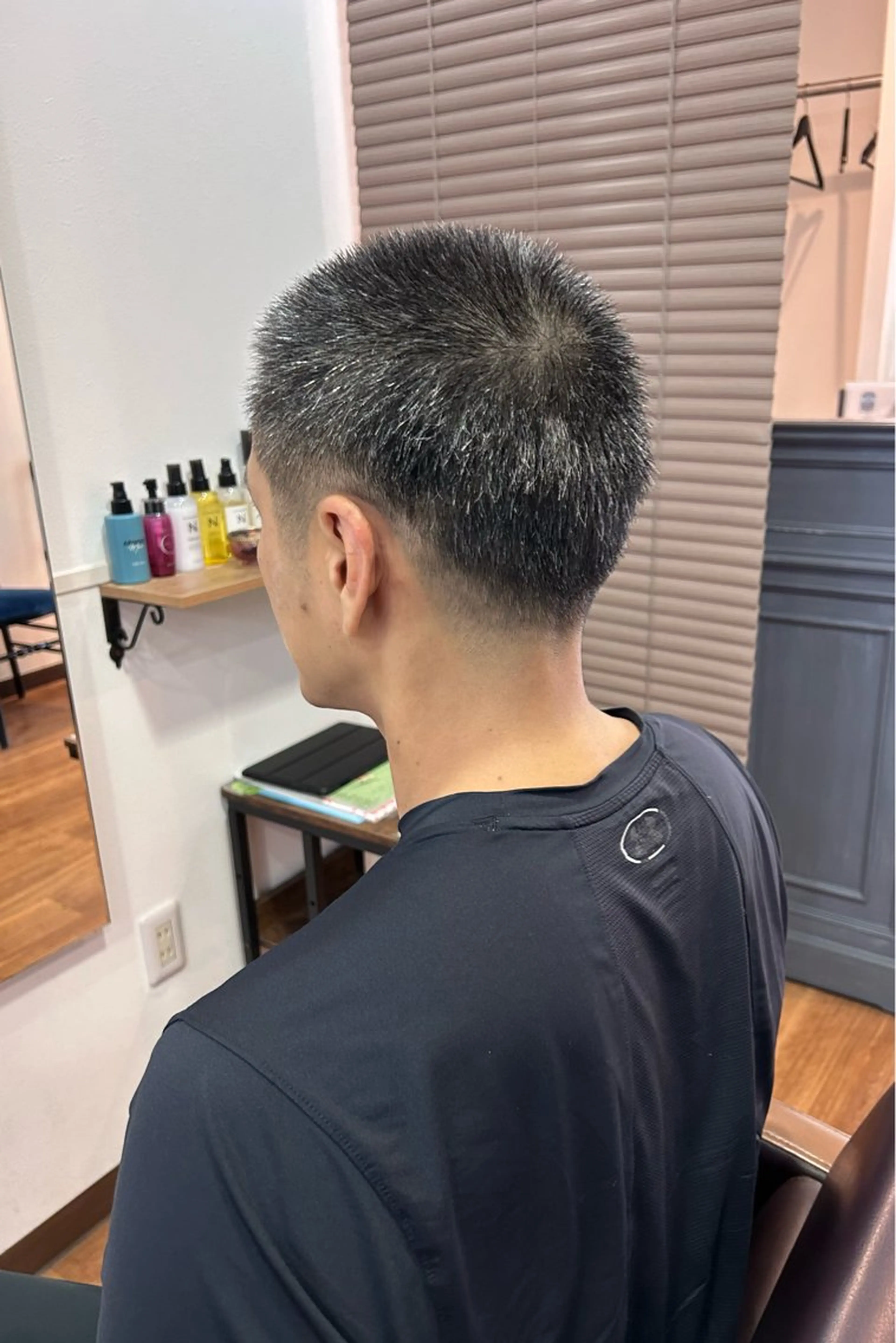 ショート ヘアアレンジ メンズ フェードカット カット flower所属・原田 歩実のヘアスタイル