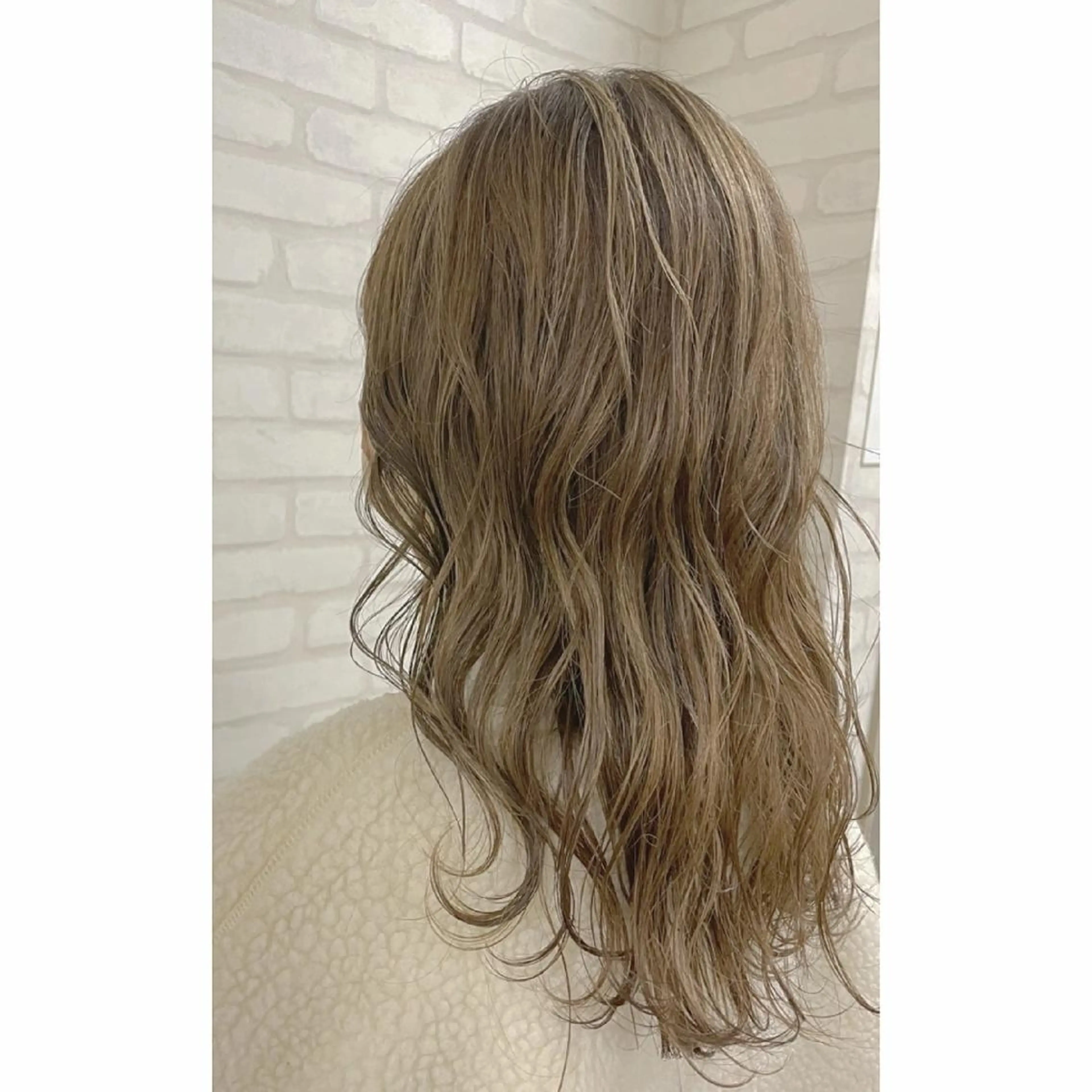 セミロング カラー ヘアアレンジ ベージュカラー ブリーチ ブリーチなしカラー 髪質改善 髪質改善サロン🍃 AIRI のヘアスタイル