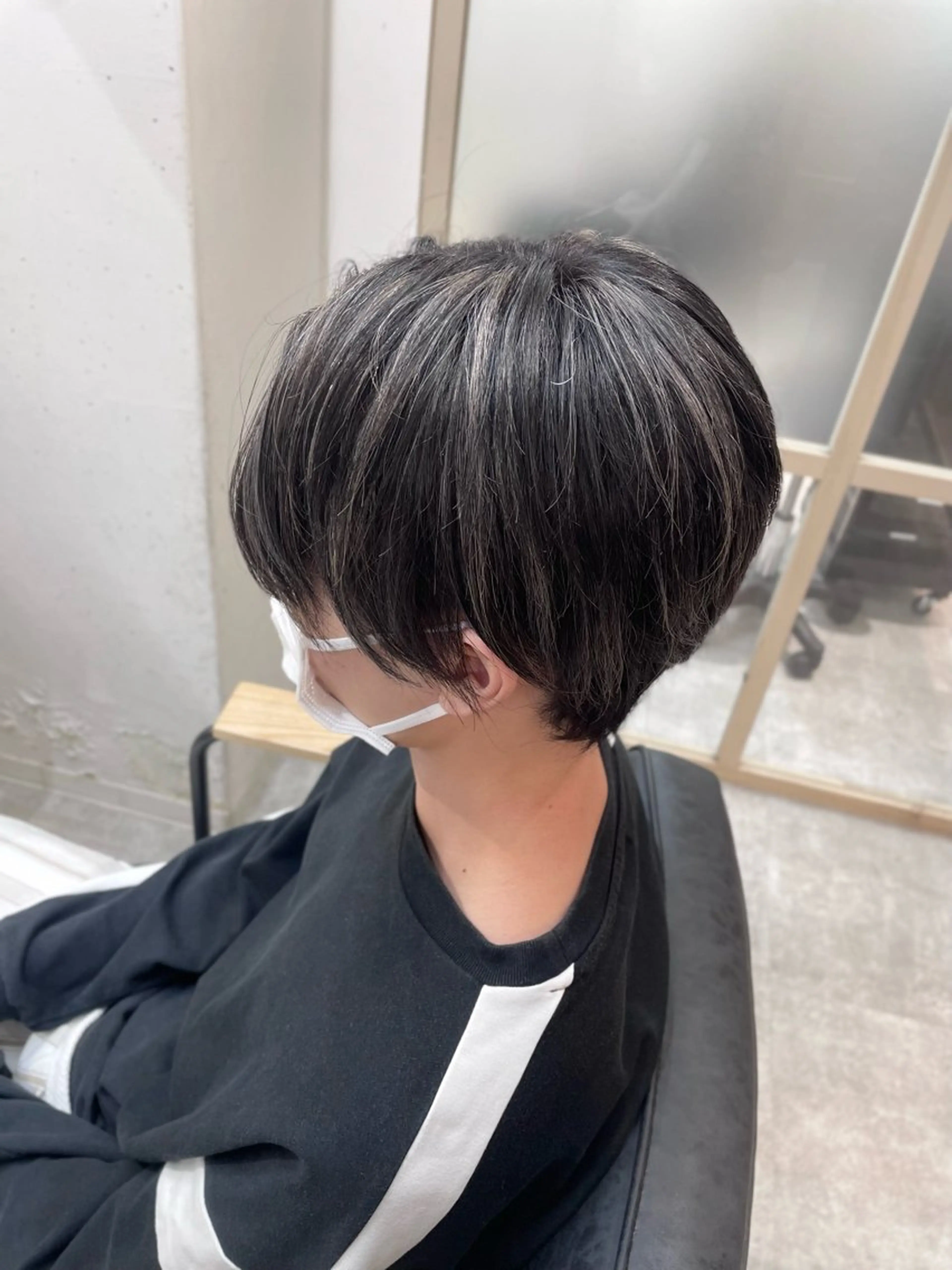 ミディアム カラー メンズ EMANON新宿南口所属・ケアブリーチ×艶カラ ー️🫧Shioriのヘアスタイル