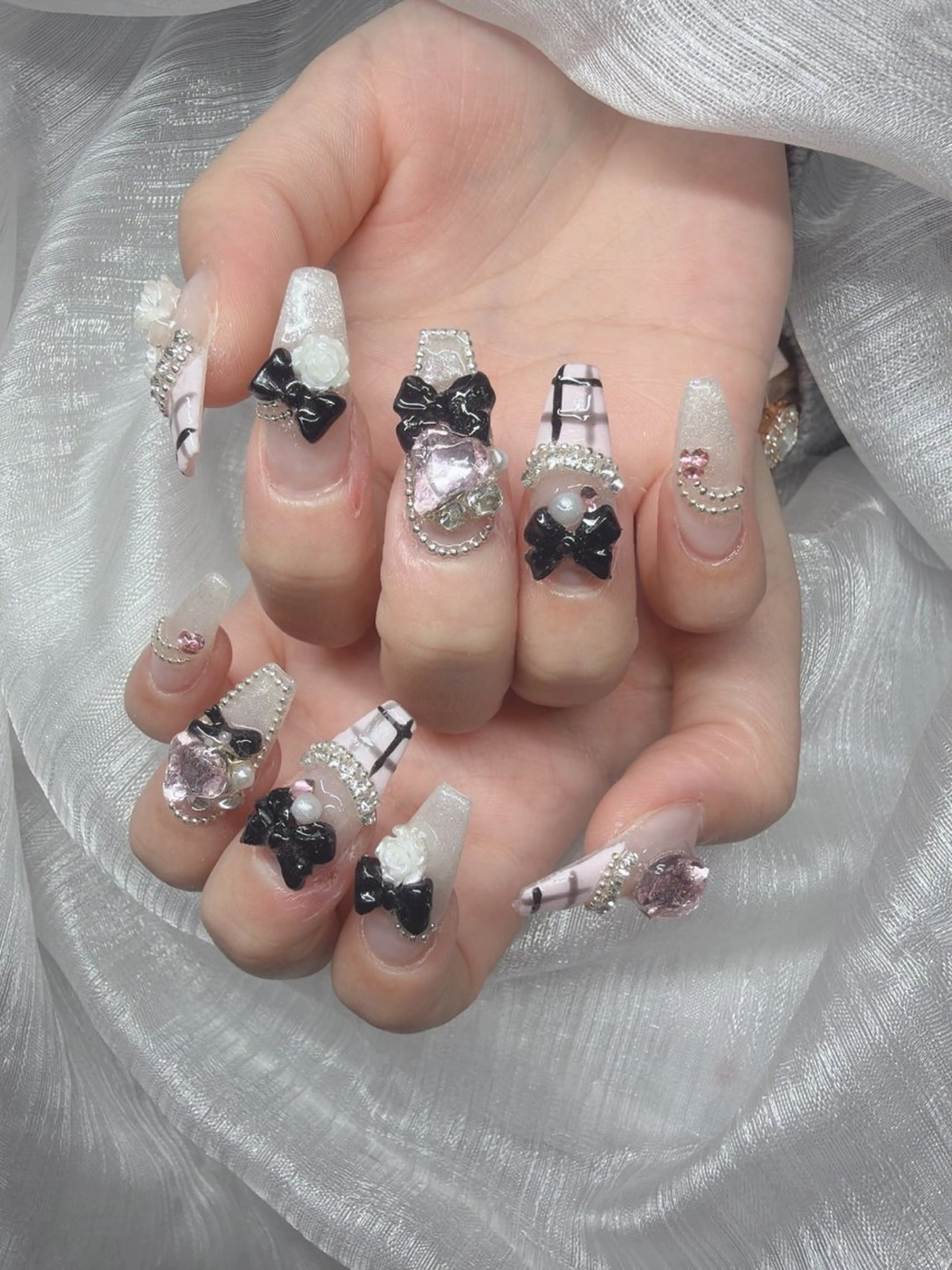 ネイル ハンドネイル Lee Nailsのネイルデザイン