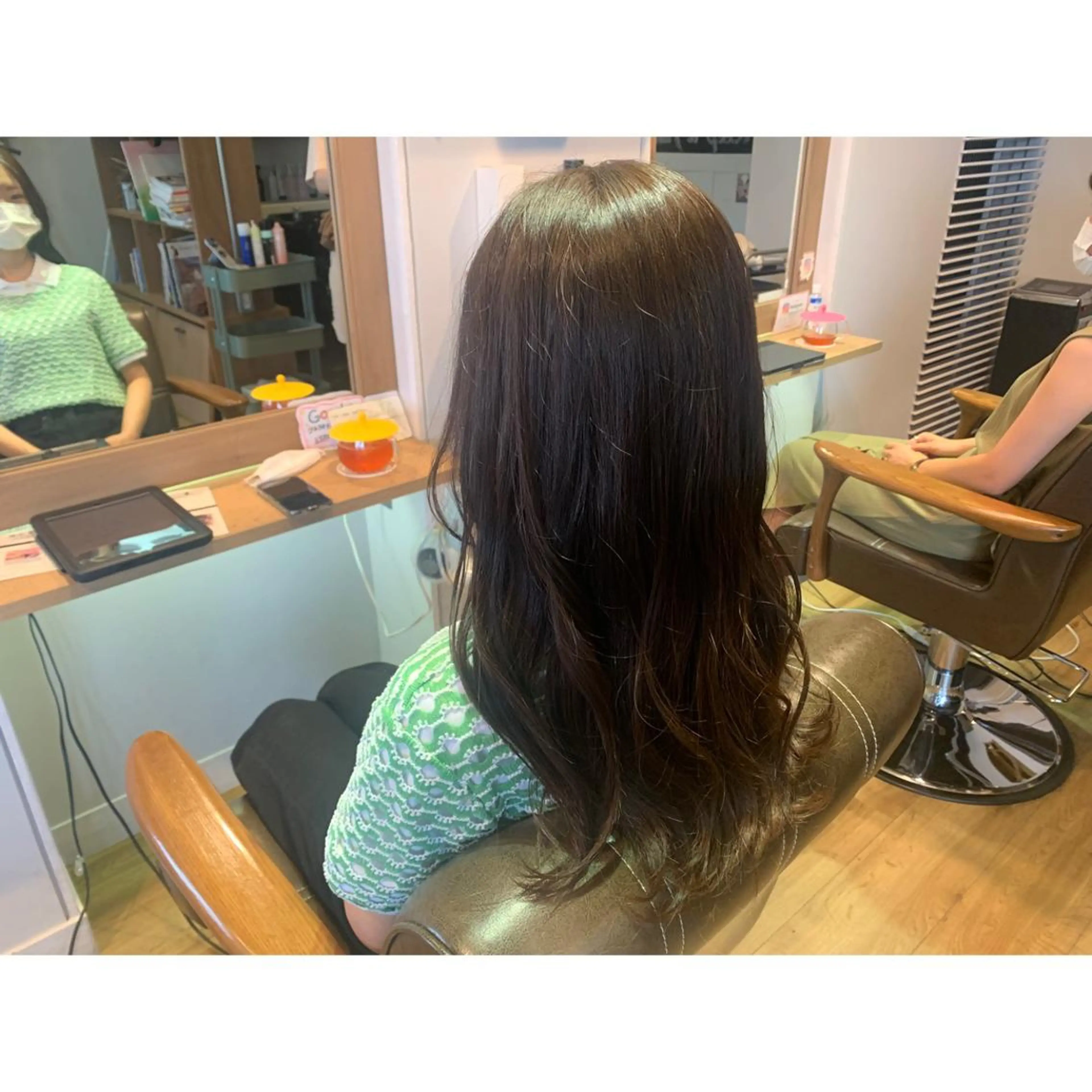 ロング カラー グレージュ ヘアカラー トリートメント ツキダテ ユイのヘアスタイル