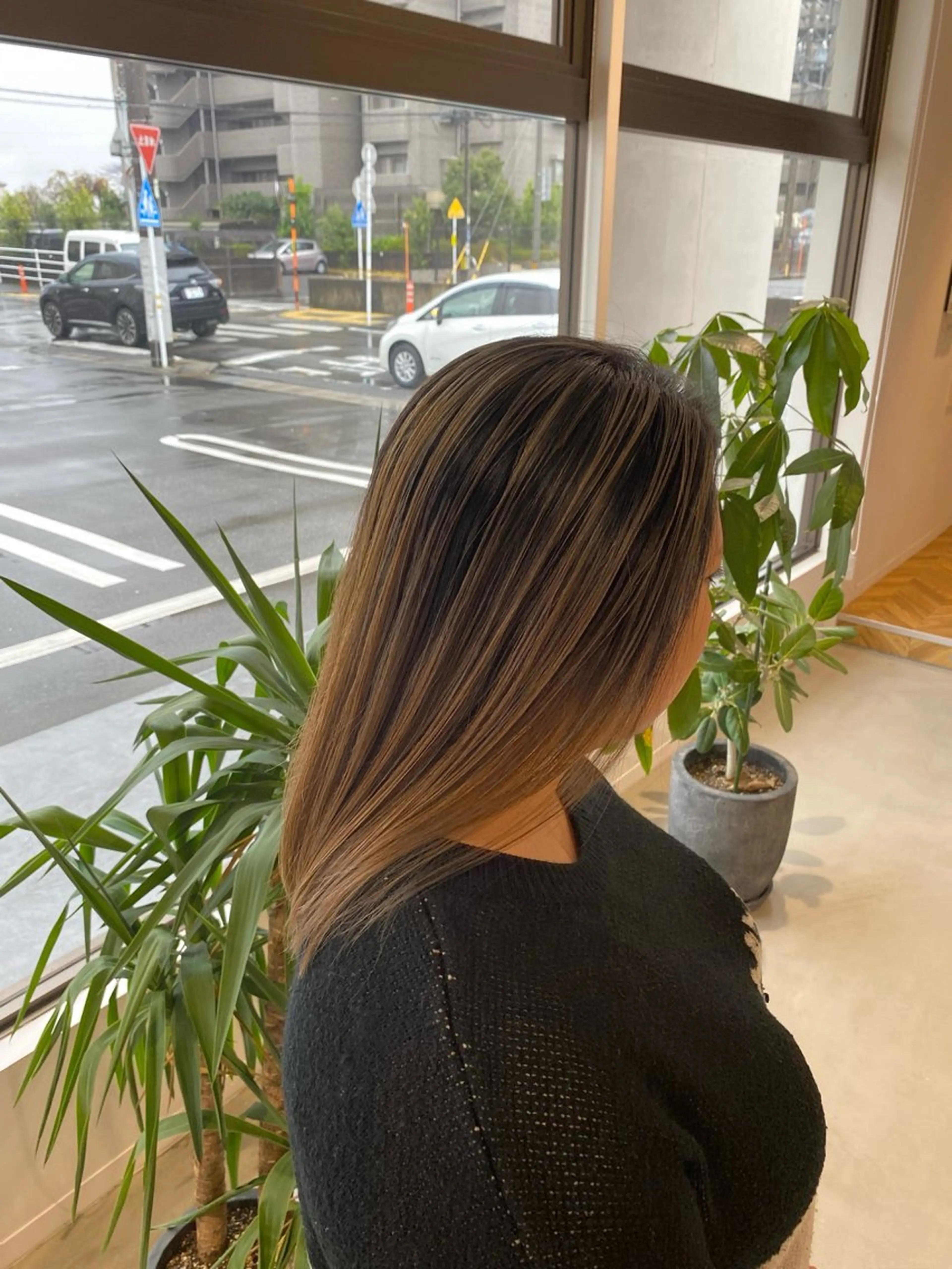 ミディアム カラー yate'/ Wカラー/小出捷也のヘアスタイル