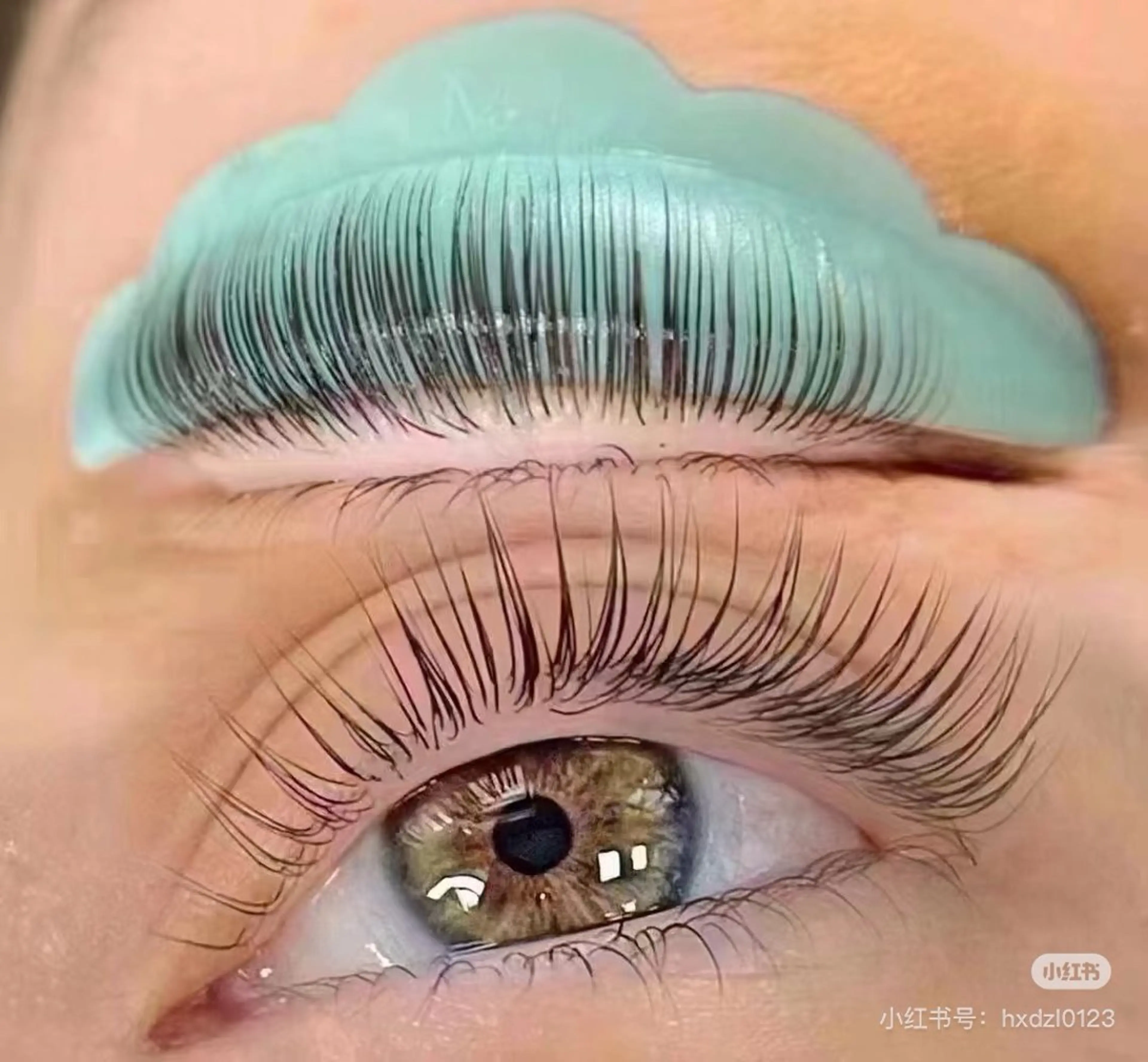 パーマ タカハシ ユキナのマツエク・マツパデザイン