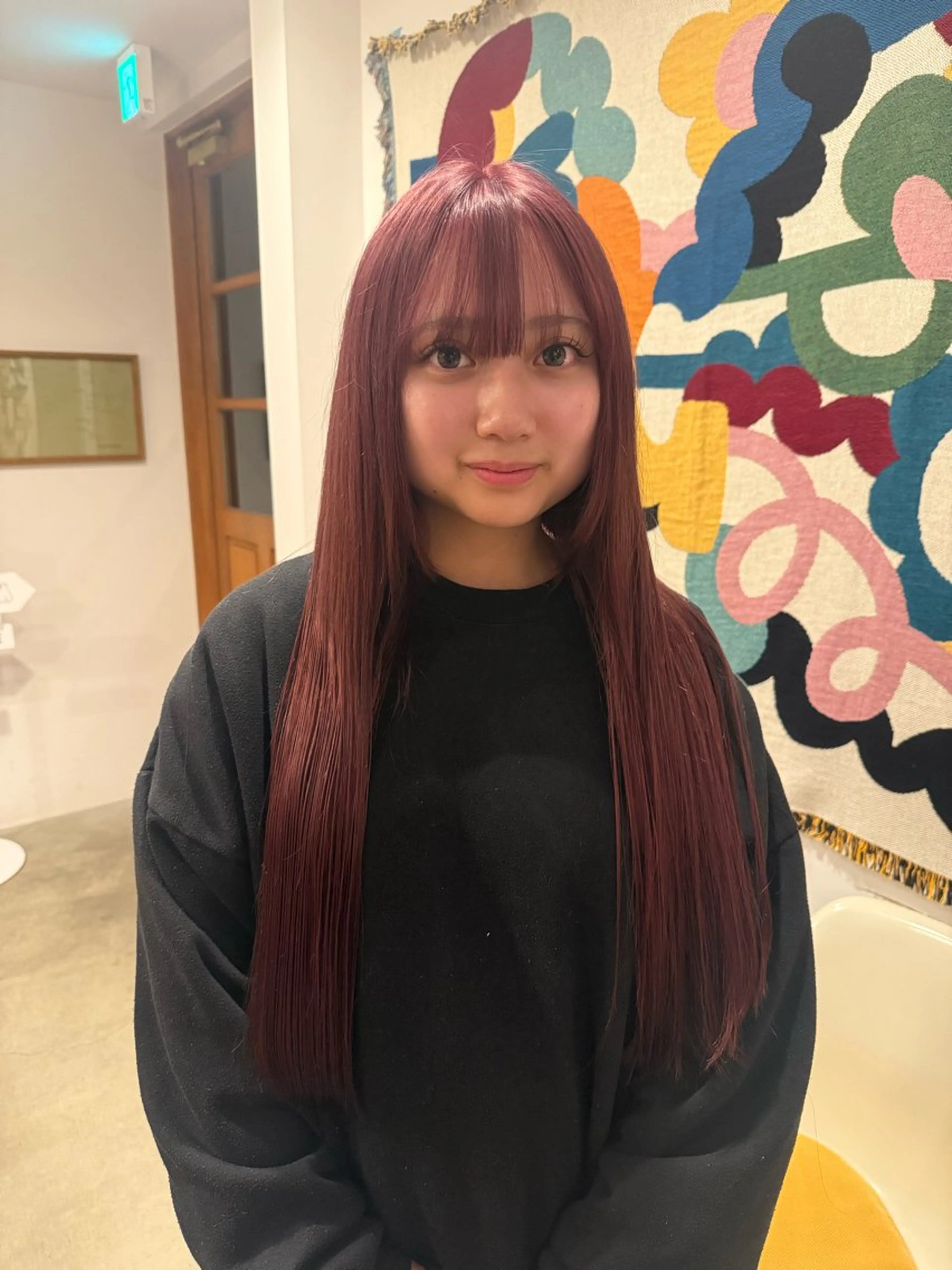 ロング カラー ブリーチ ピンクカラー 山口 ゆいのヘアスタイル