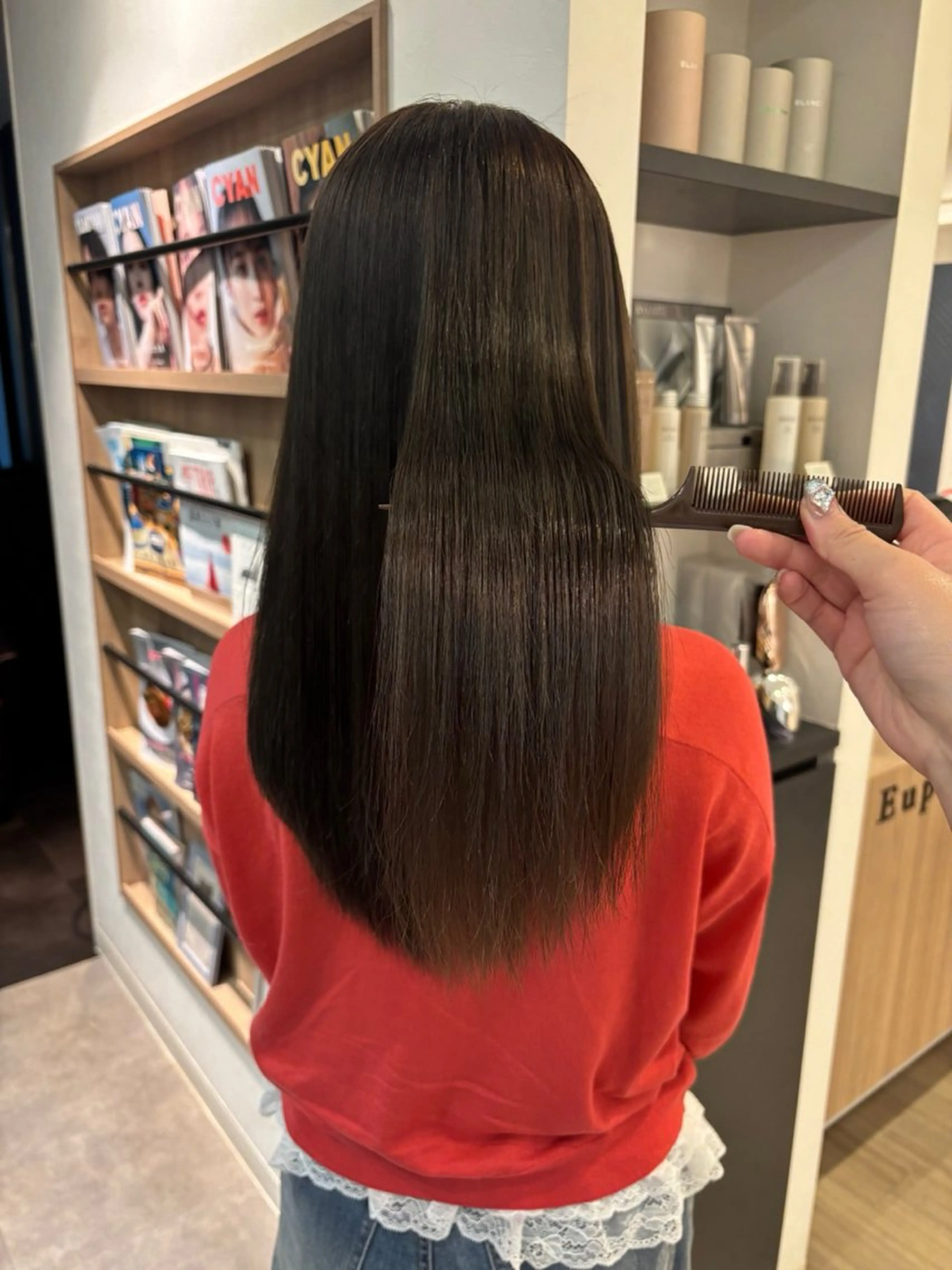 セミロング 髪質改善 ヘアカラー 縮毛矯正 モテ髪‎🫧赤み消し カラー表参道きょうこのヘアスタイル