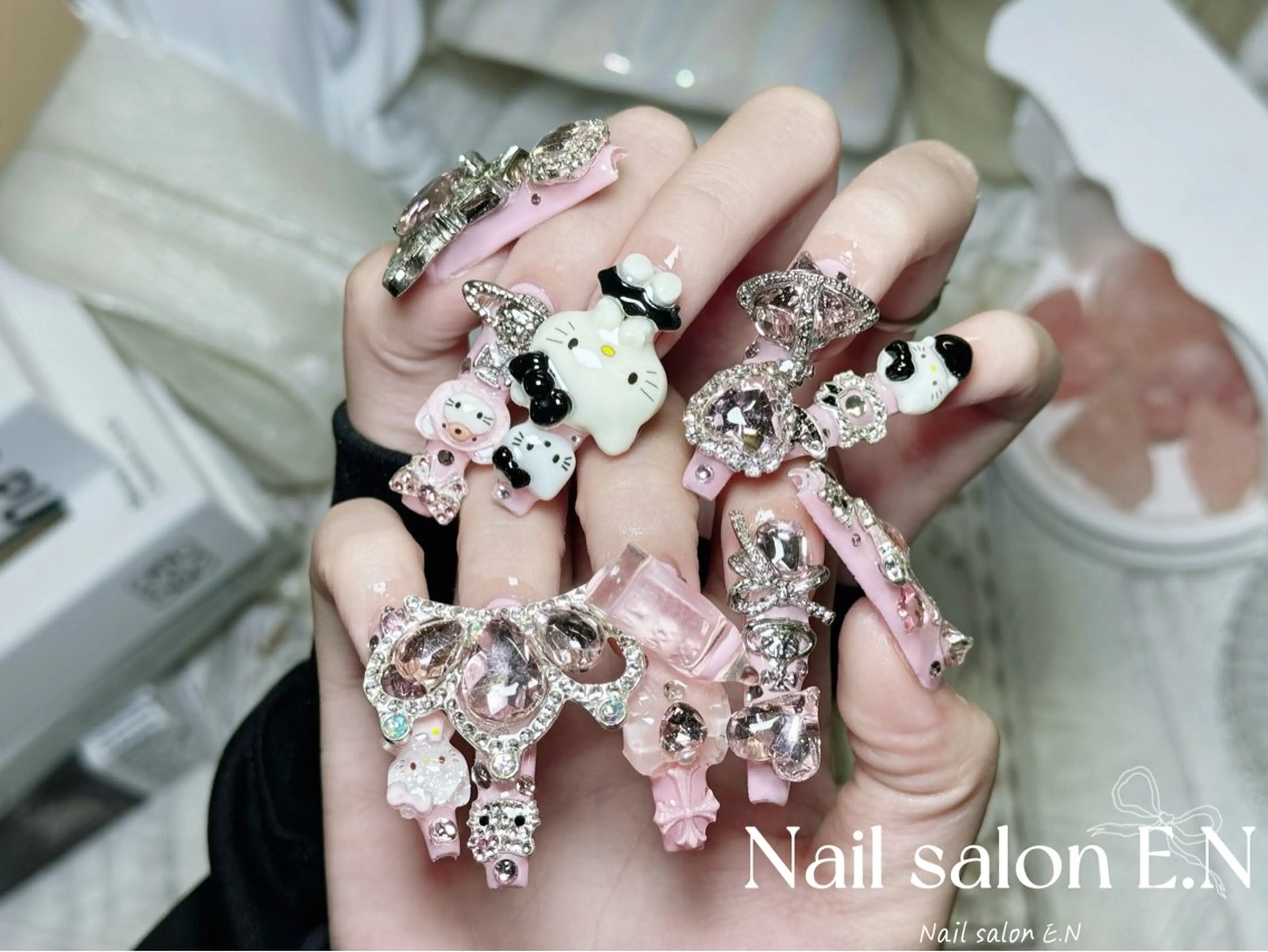 ネイル アートネイル オーロラネイル ブラウン クリアネイル フレンチネイル ハンドネイル E.N🦋 長さ出し/持ち込みのネイルデザイン