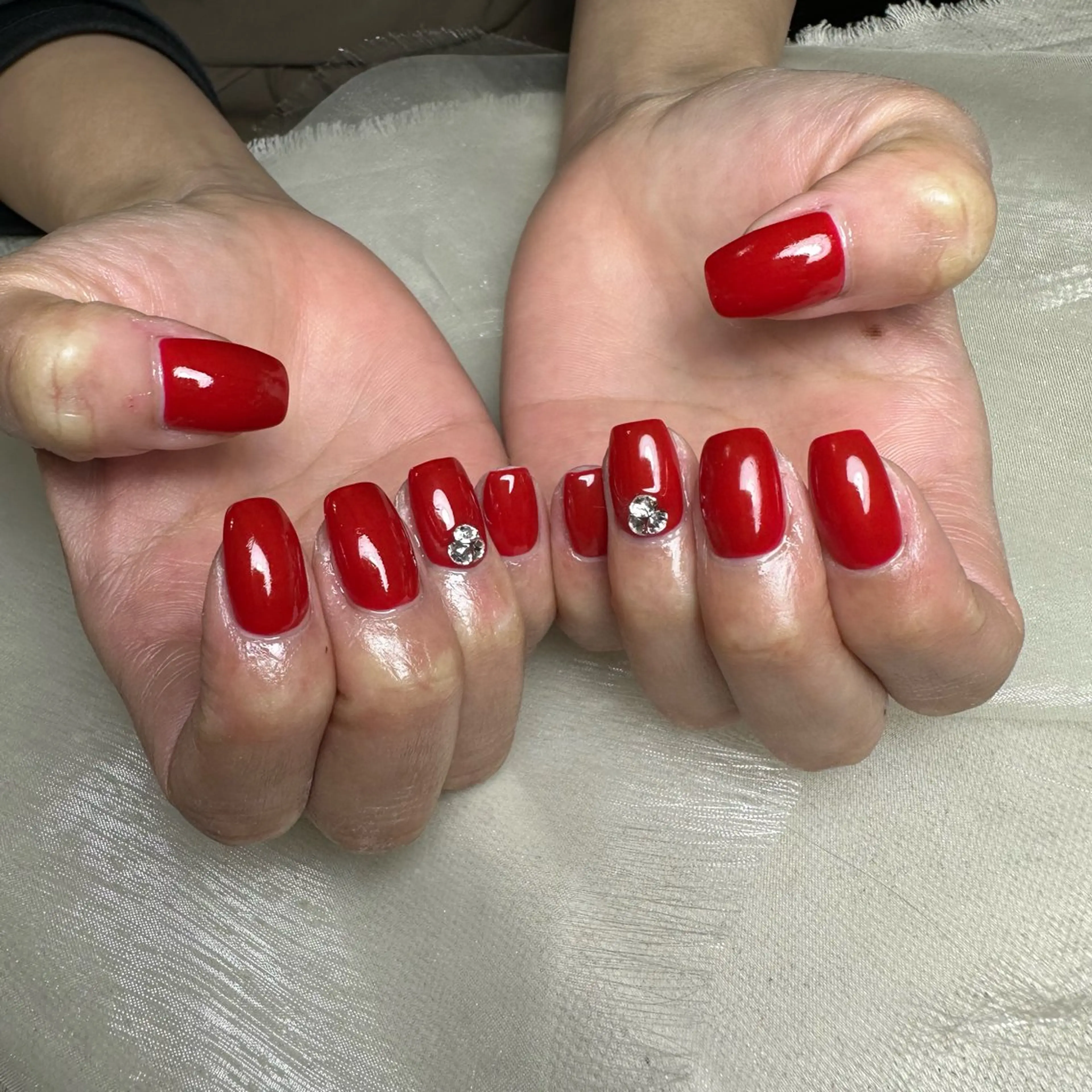 ネイル ハンドネイル repos~ルポ~所属・里見 麗のネイルデザイン