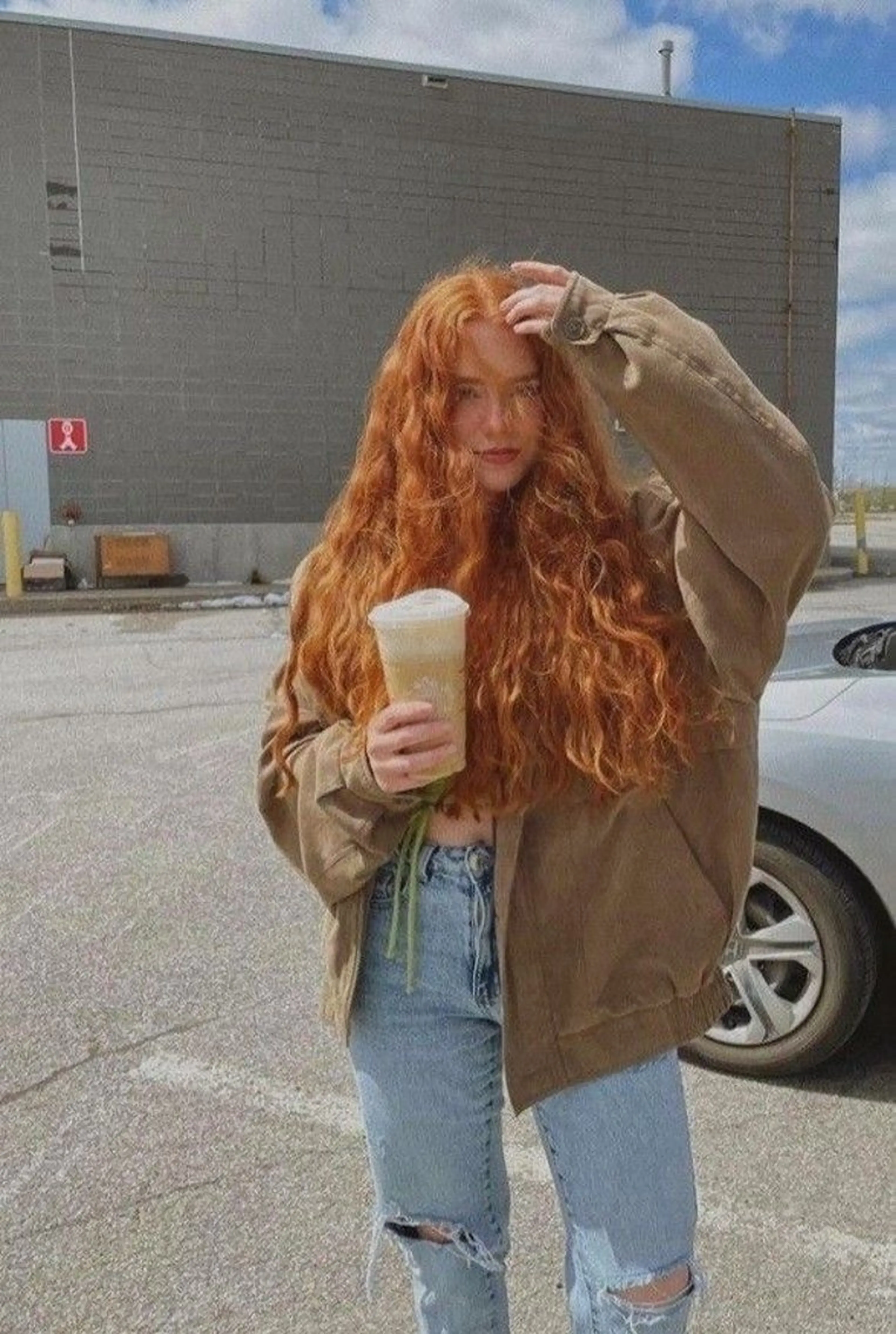 ロング カラー パーマ カット ヘアカラー パーマ atelier doux dimanche（アトリエ・ドゥー・ディマンシュ）所属・Fukamiレイヤー 透明感カラーのヘアスタイル