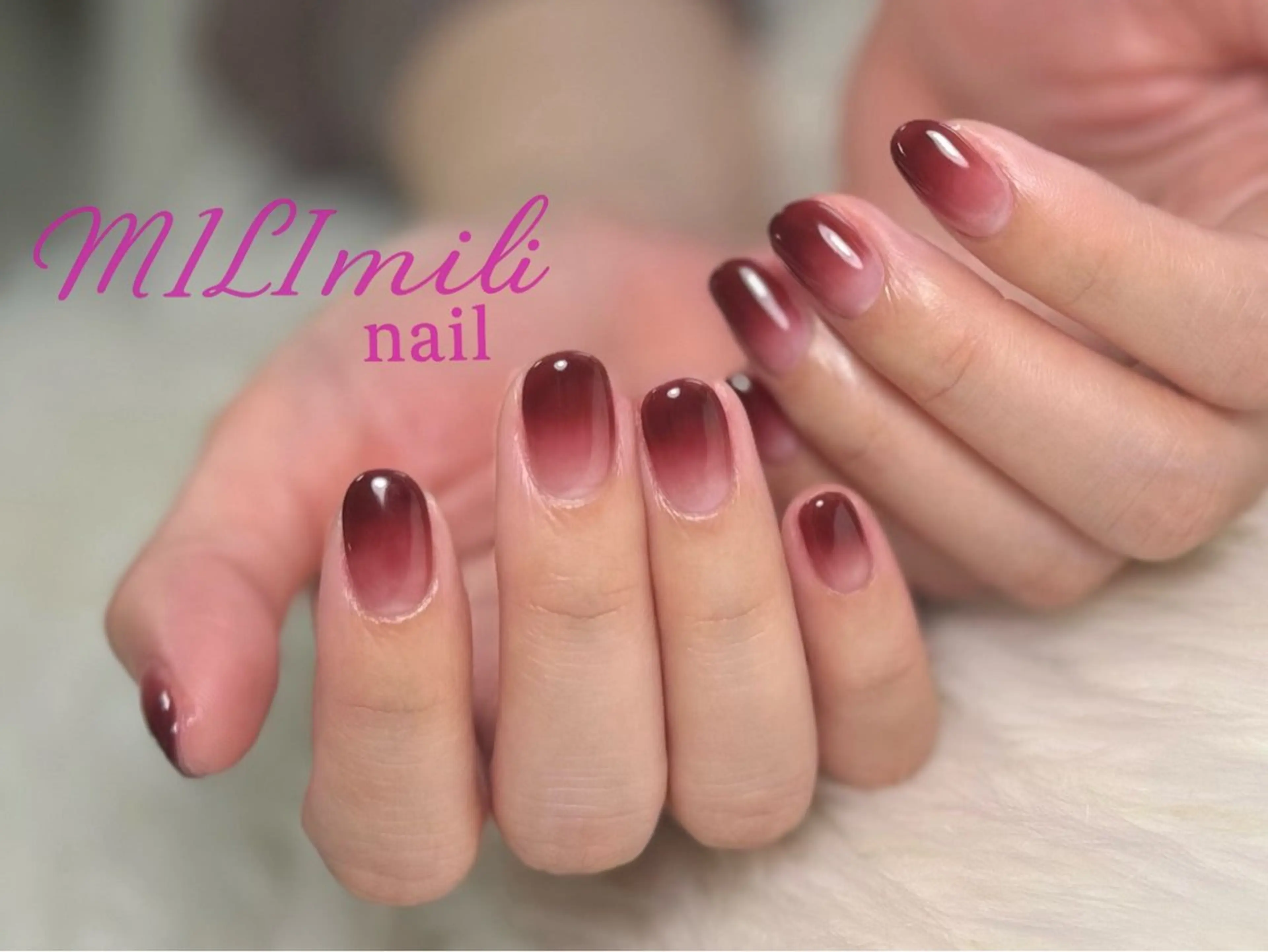 ネイル ブラウン グラデーション 赤色 MILImili nailのネイルデザイン
